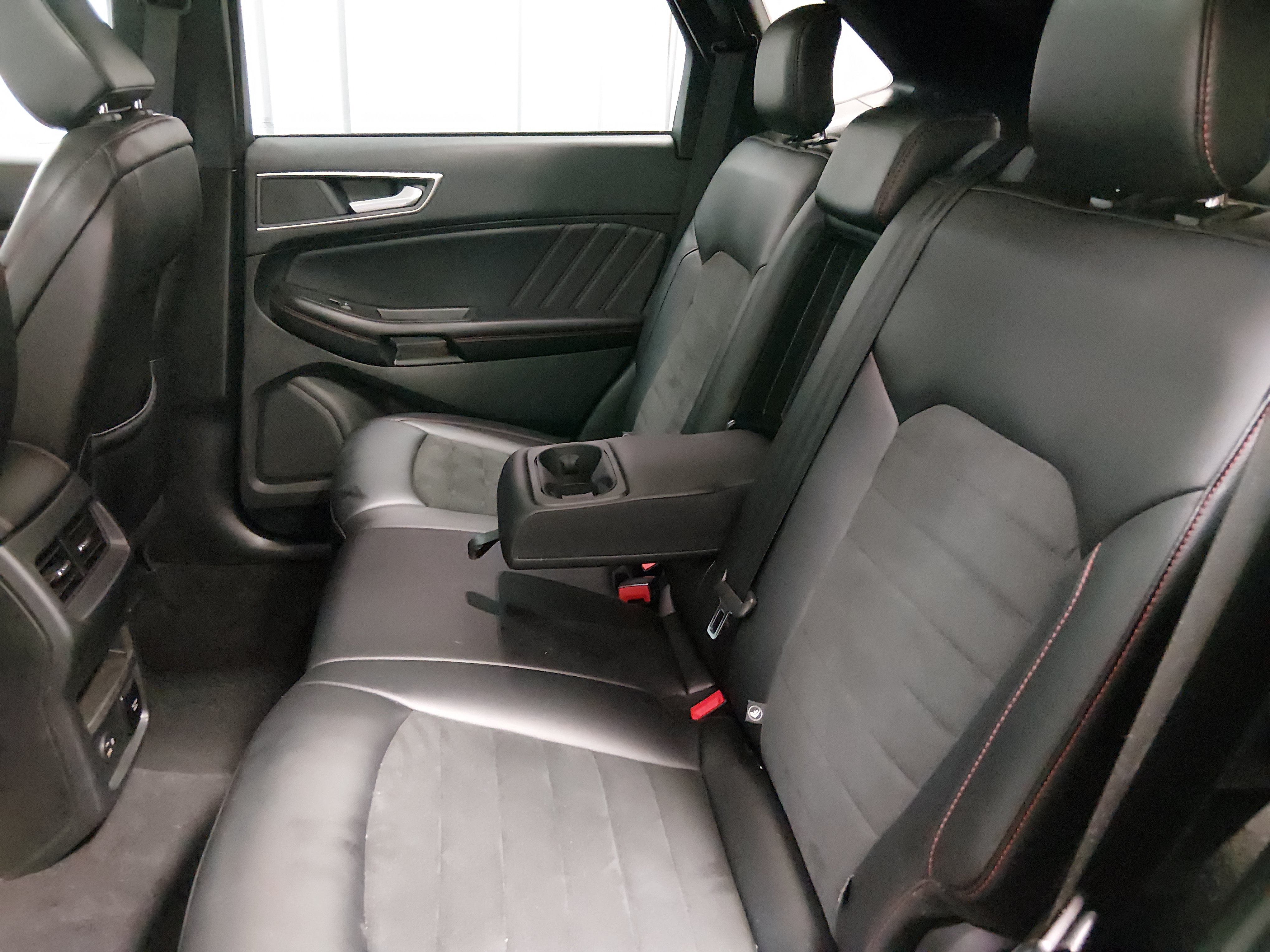 2022 Ford Edge ST-Line - Photo 26