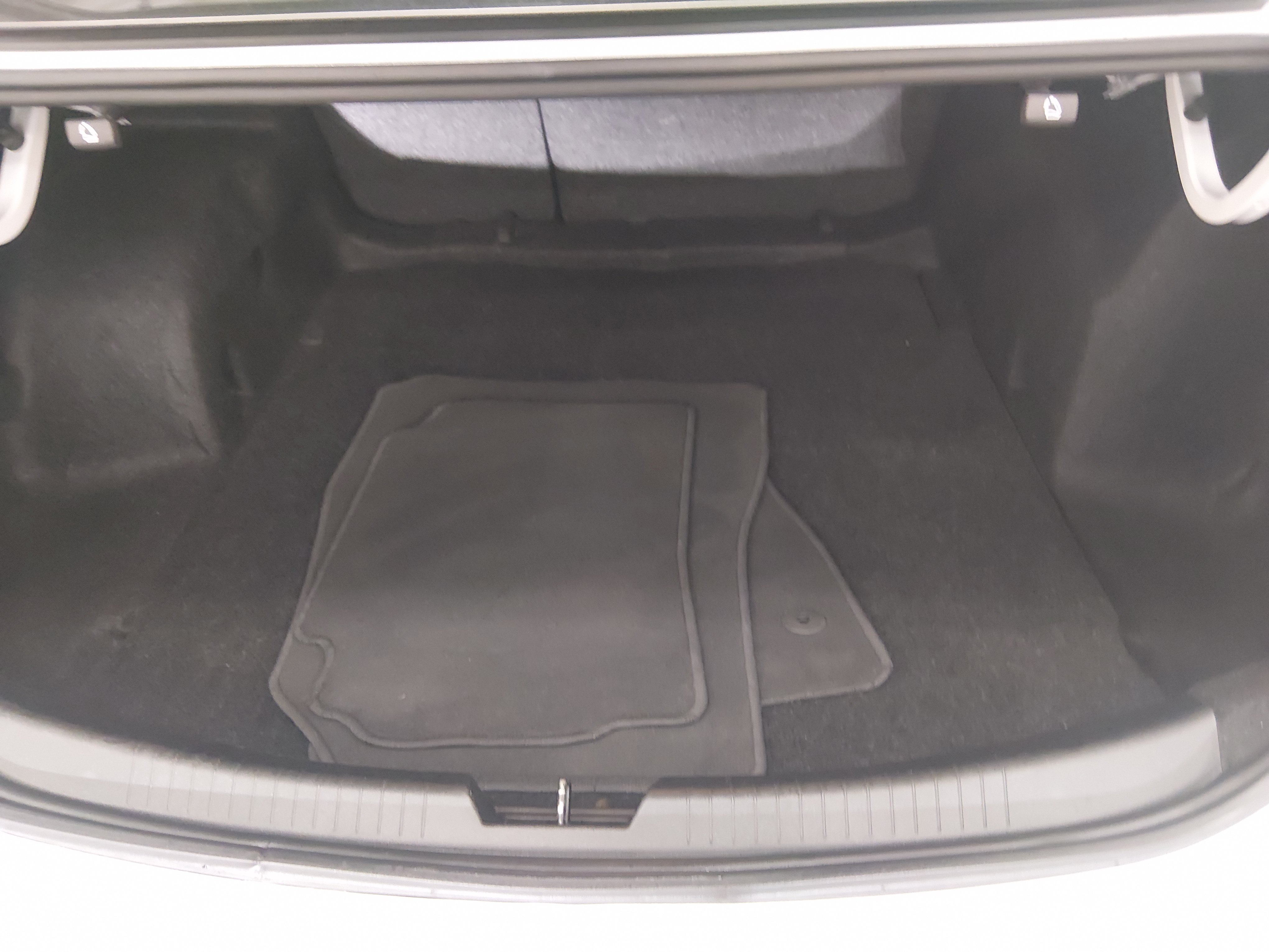 2024 Chevrolet Malibu 1LT - Photo 11