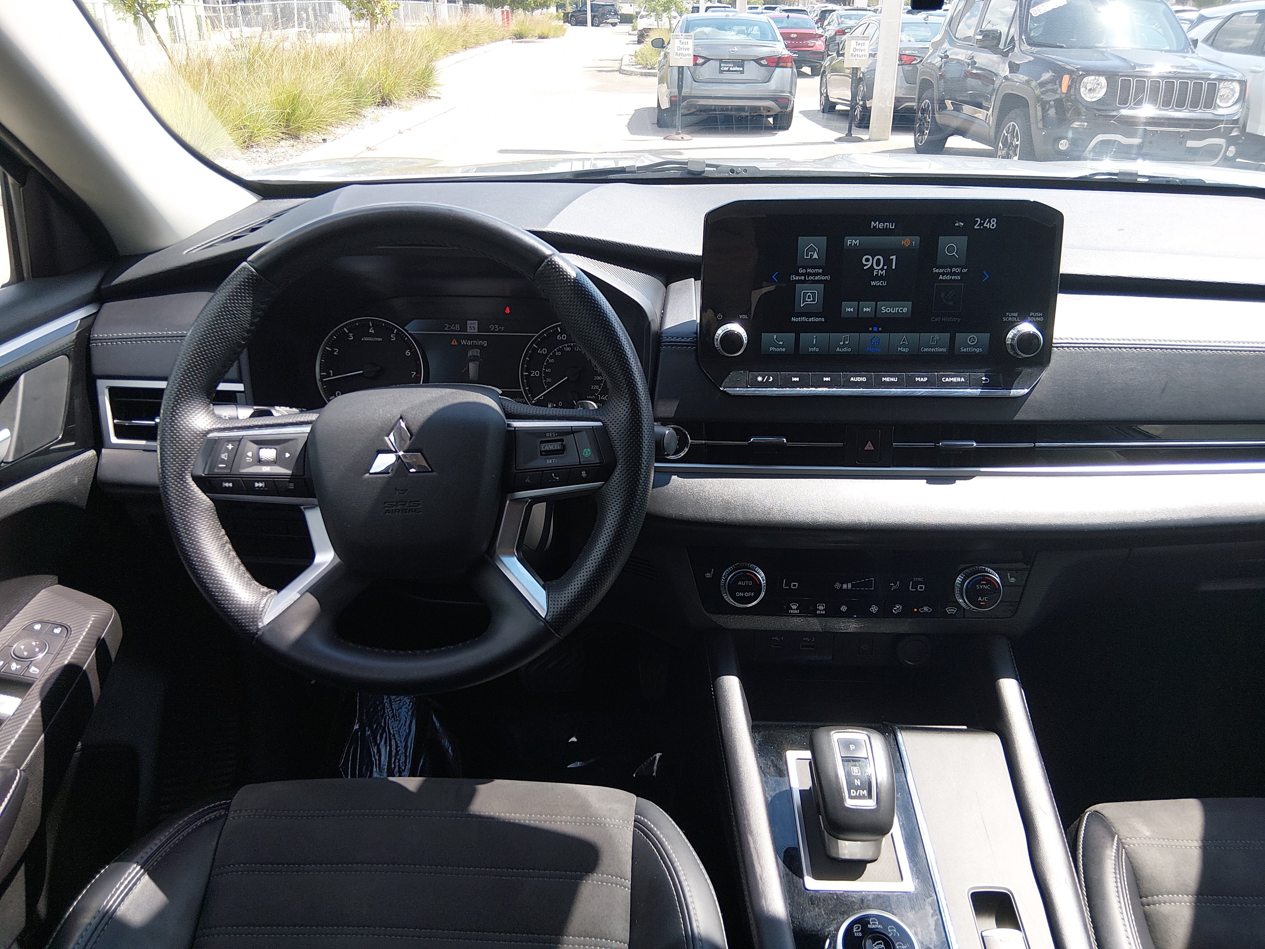 2024 Mitsubishi Outlander SE - Photo 12
