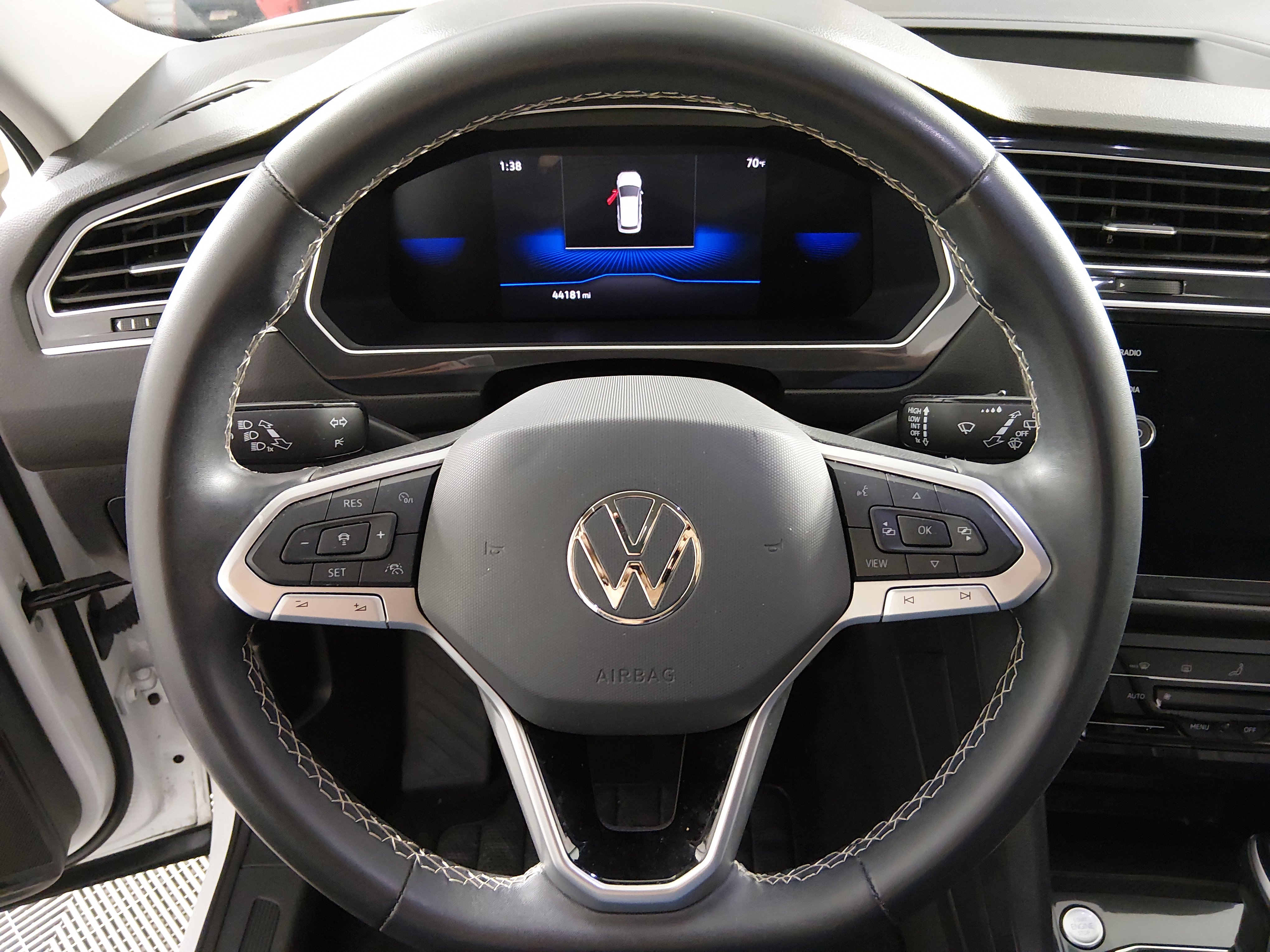 2024 Volkswagen Tiguan SE - Photo 12