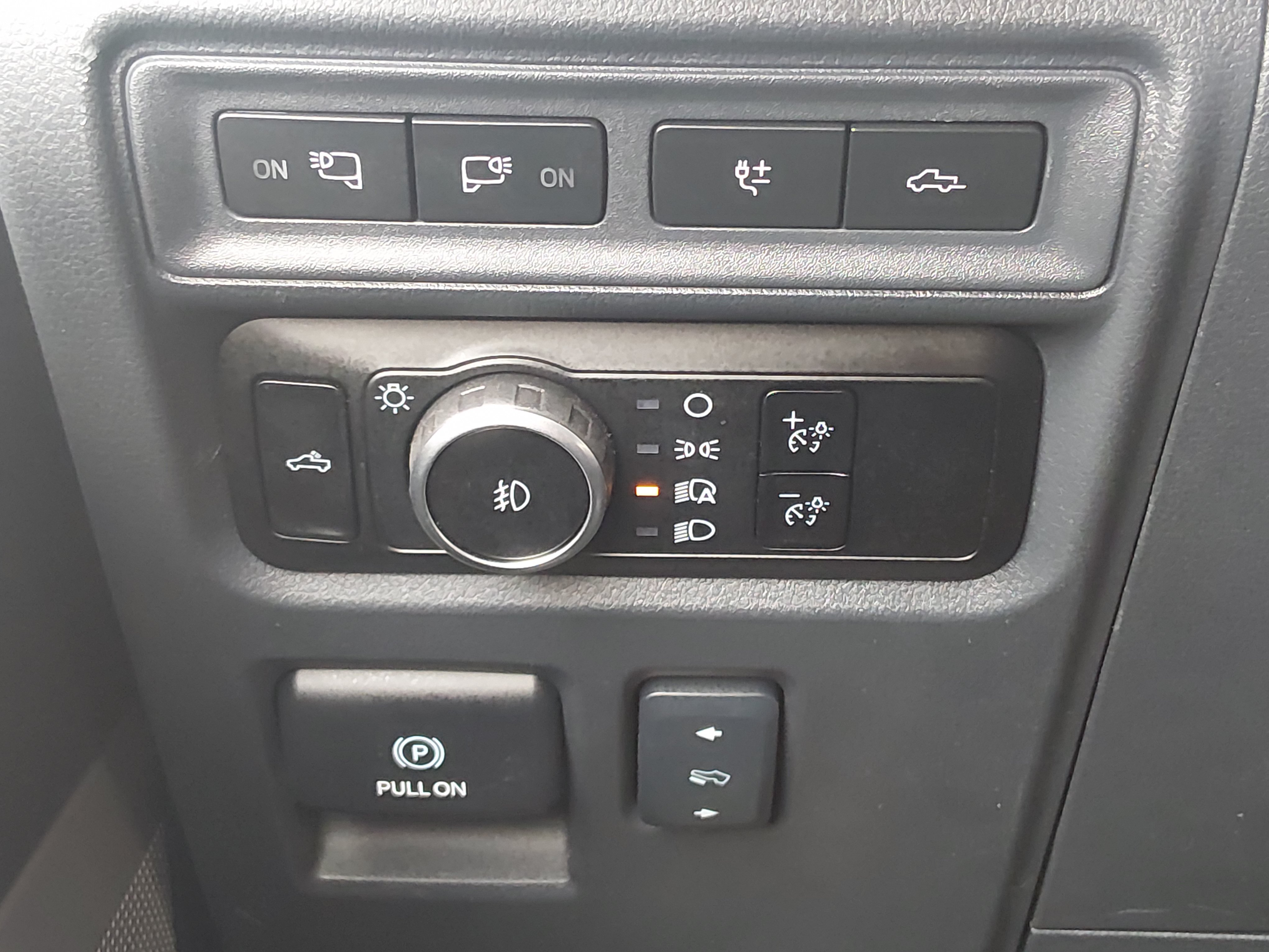 2024 Ford F-150 Platinum - Photo 13
