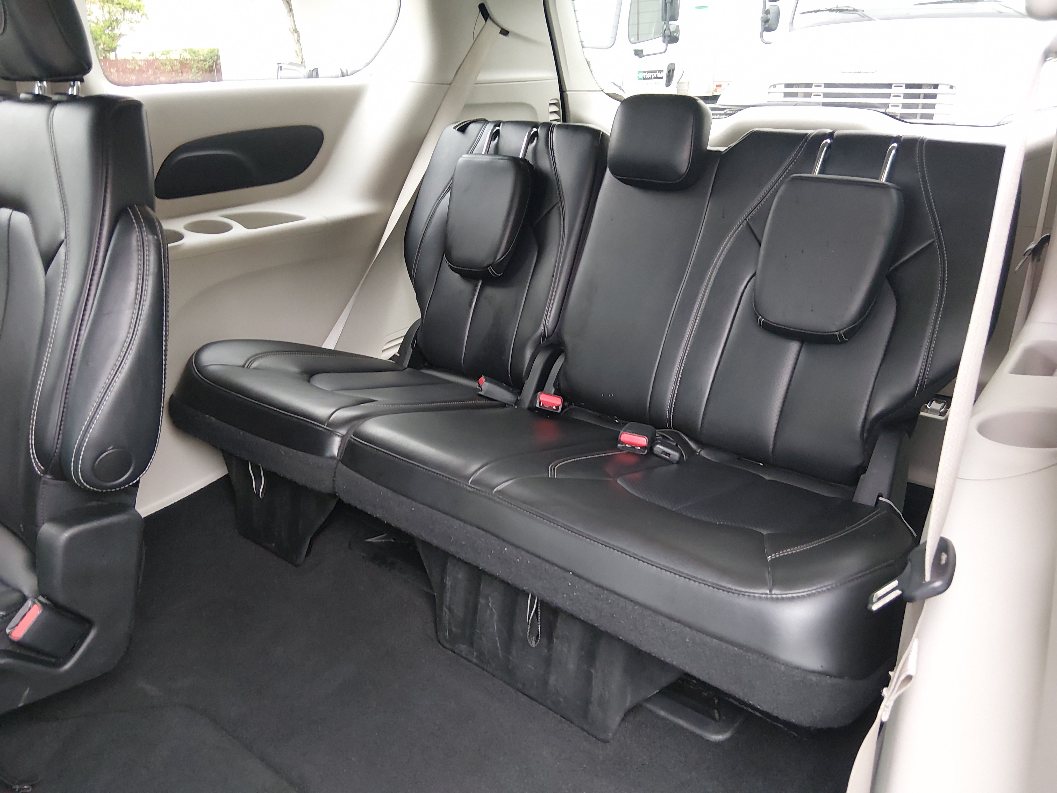 2023 Chrysler Pacifica Touring L - Photo 17