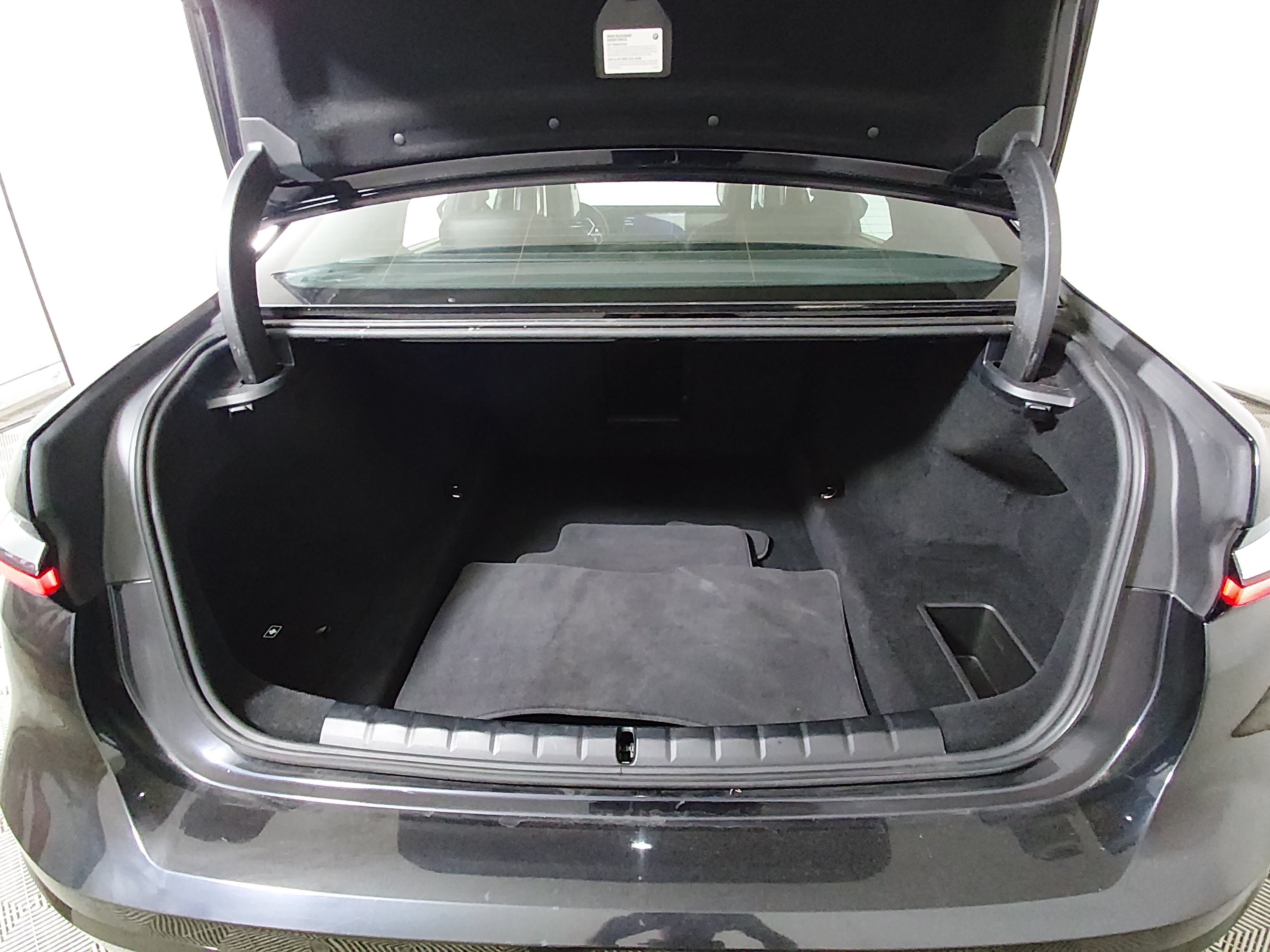 2024 BMW 7 Series 740i - Photo 11