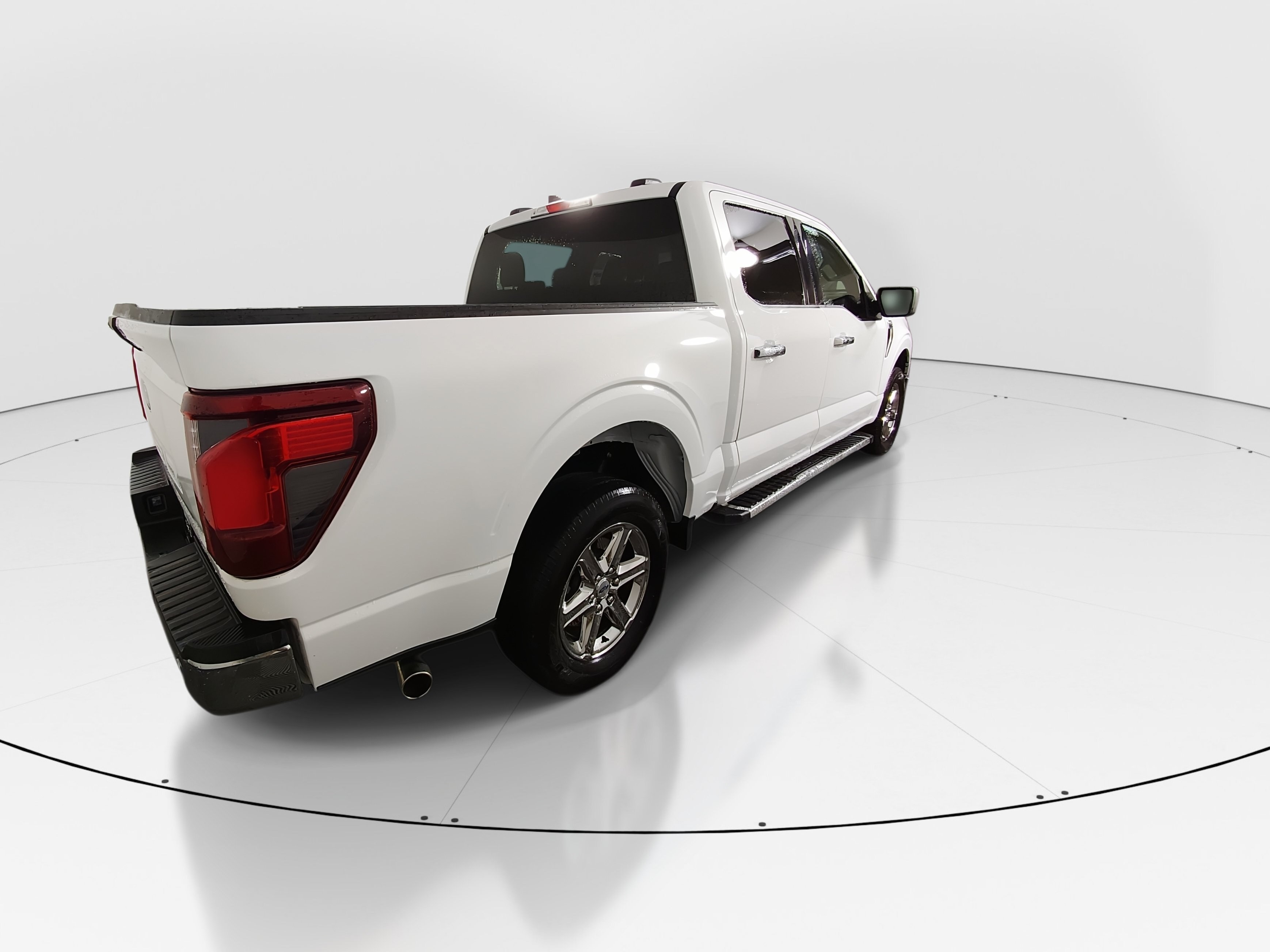 2025 Ford F-150 XLT - Photo 7
