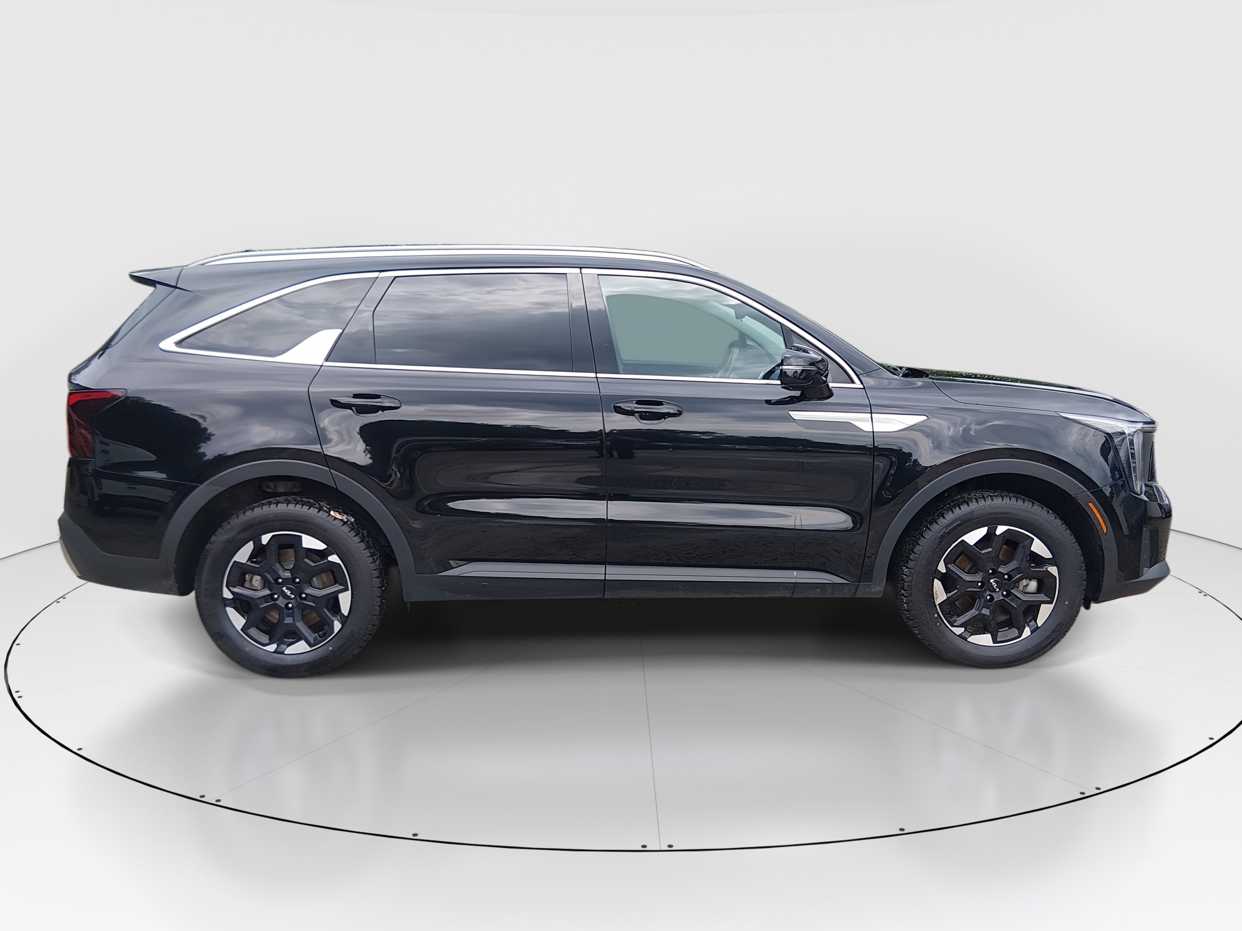 2024 Kia Sorento S - Photo 8