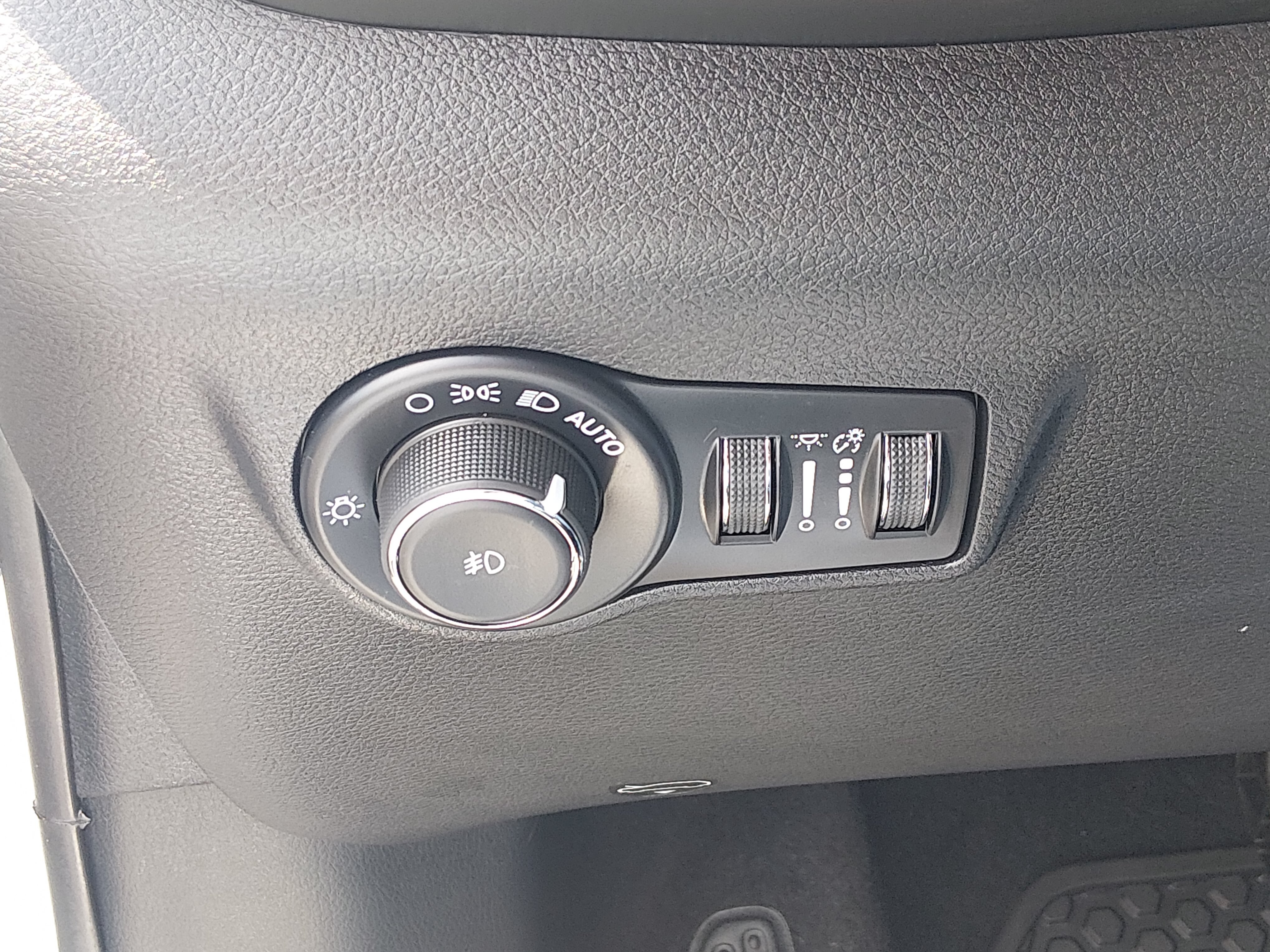 2026 Jeep Compass Trailhawk - Photo 13