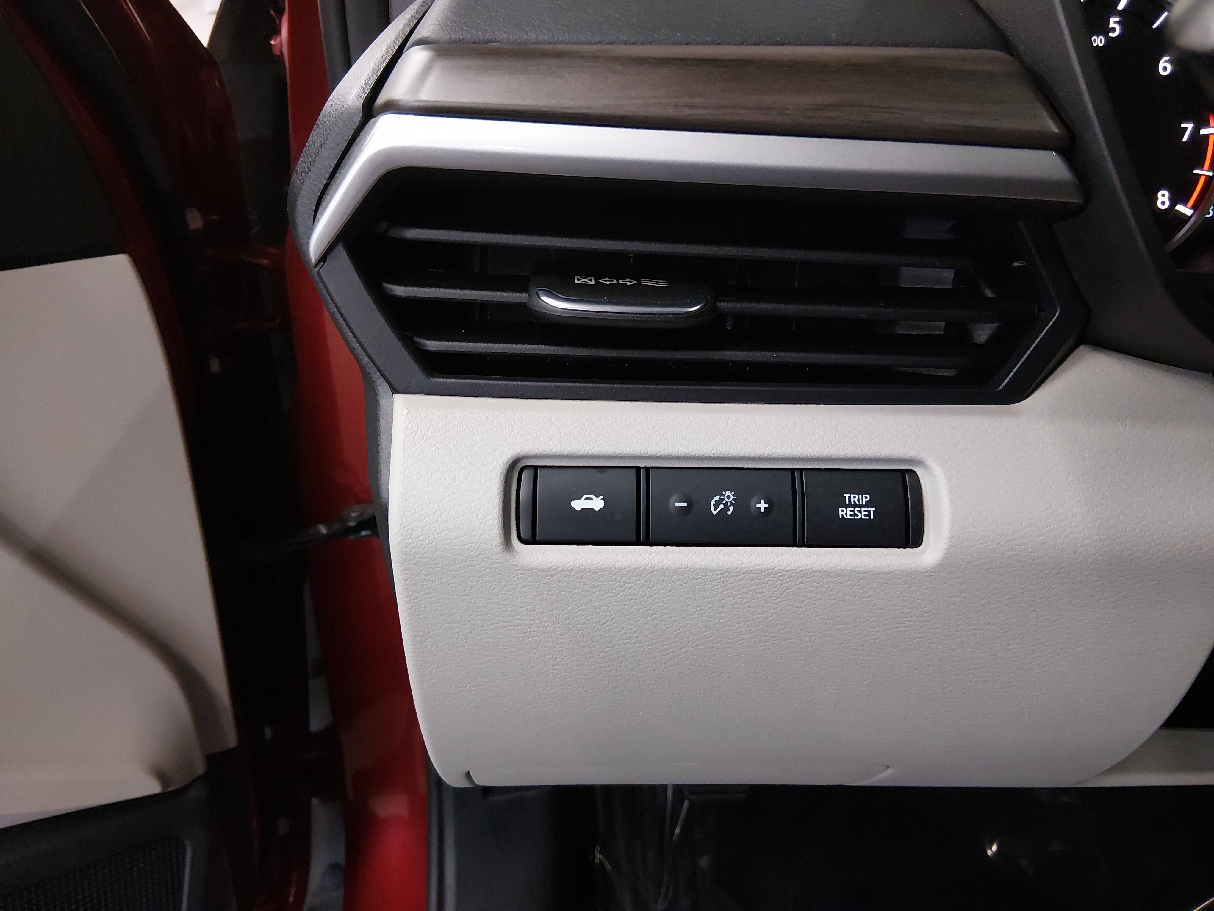 2025 Nissan Altima SV - Photo 13