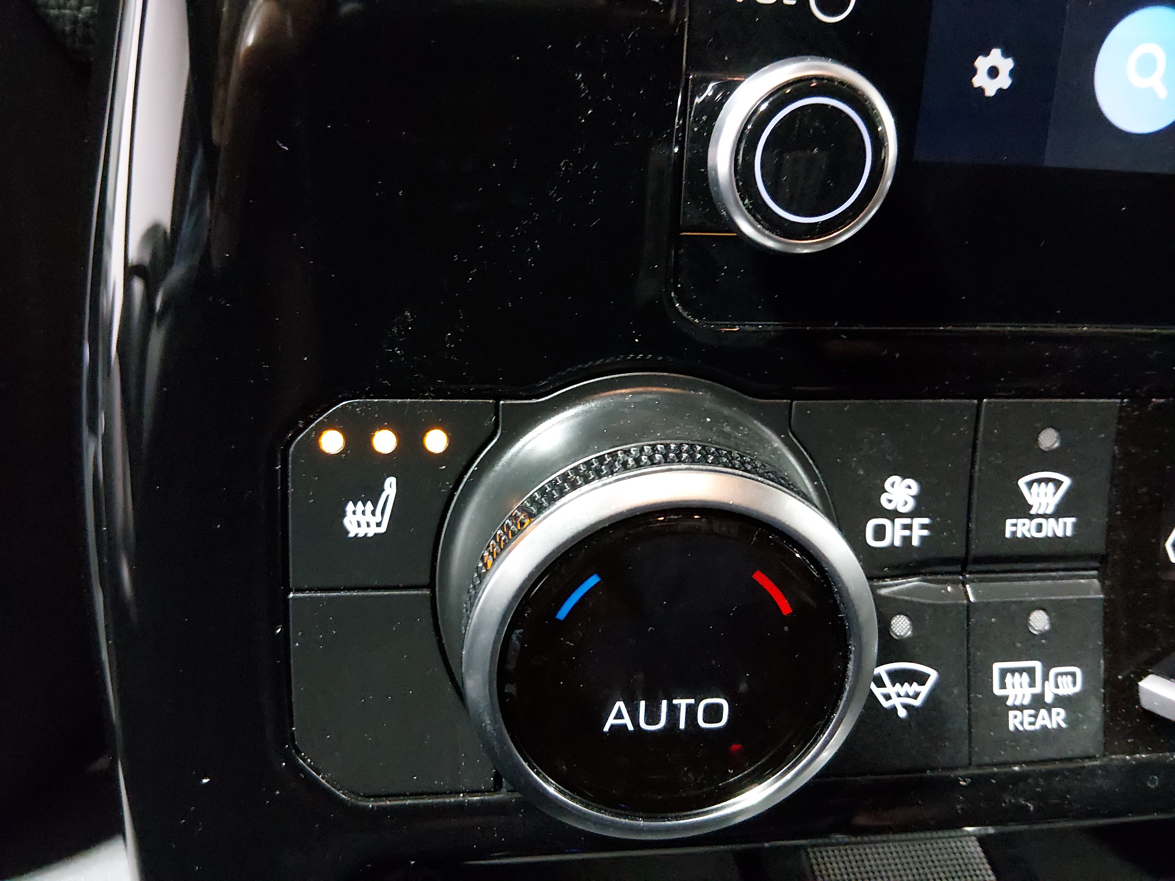 2025 Toyota Highlander XLE - Photo 19