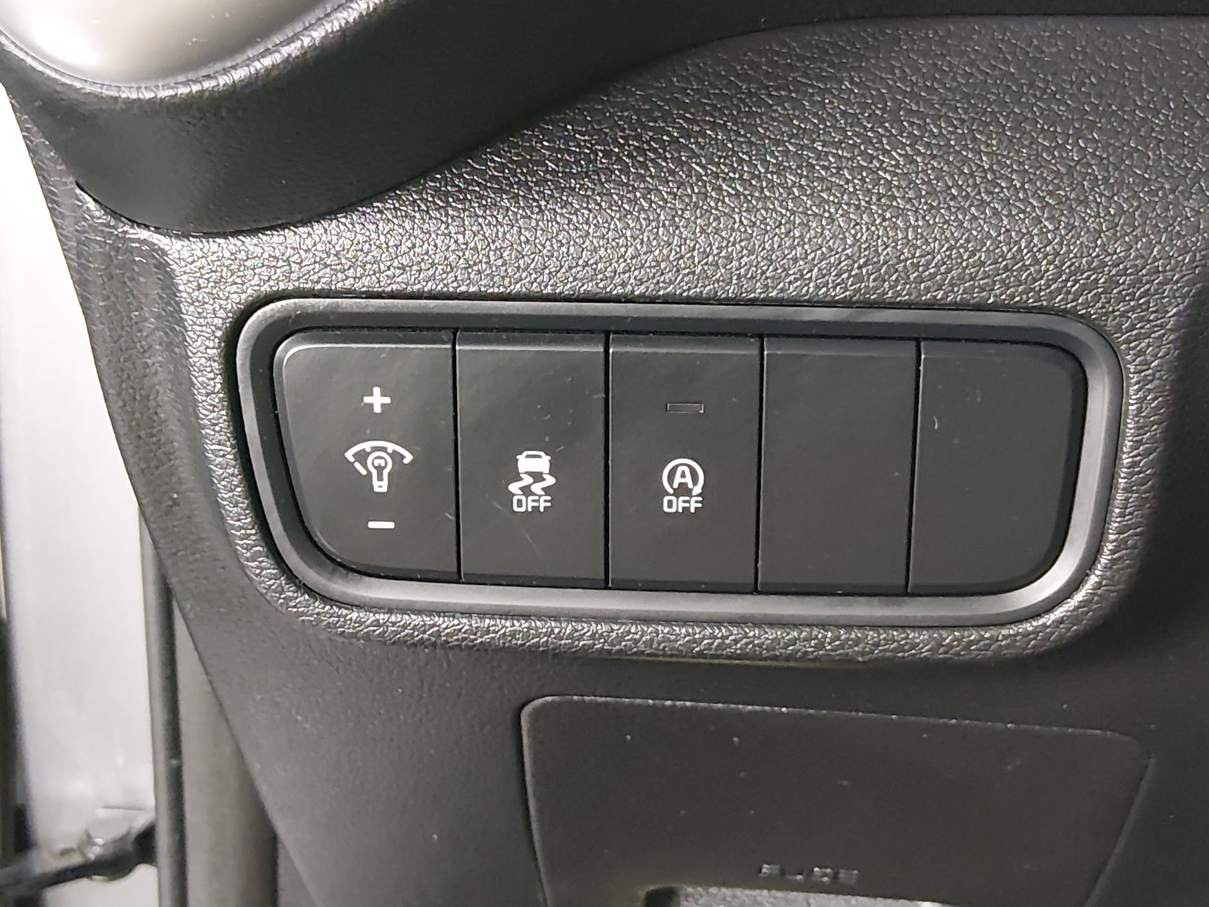 2024 Kia Soul LX - Photo 13