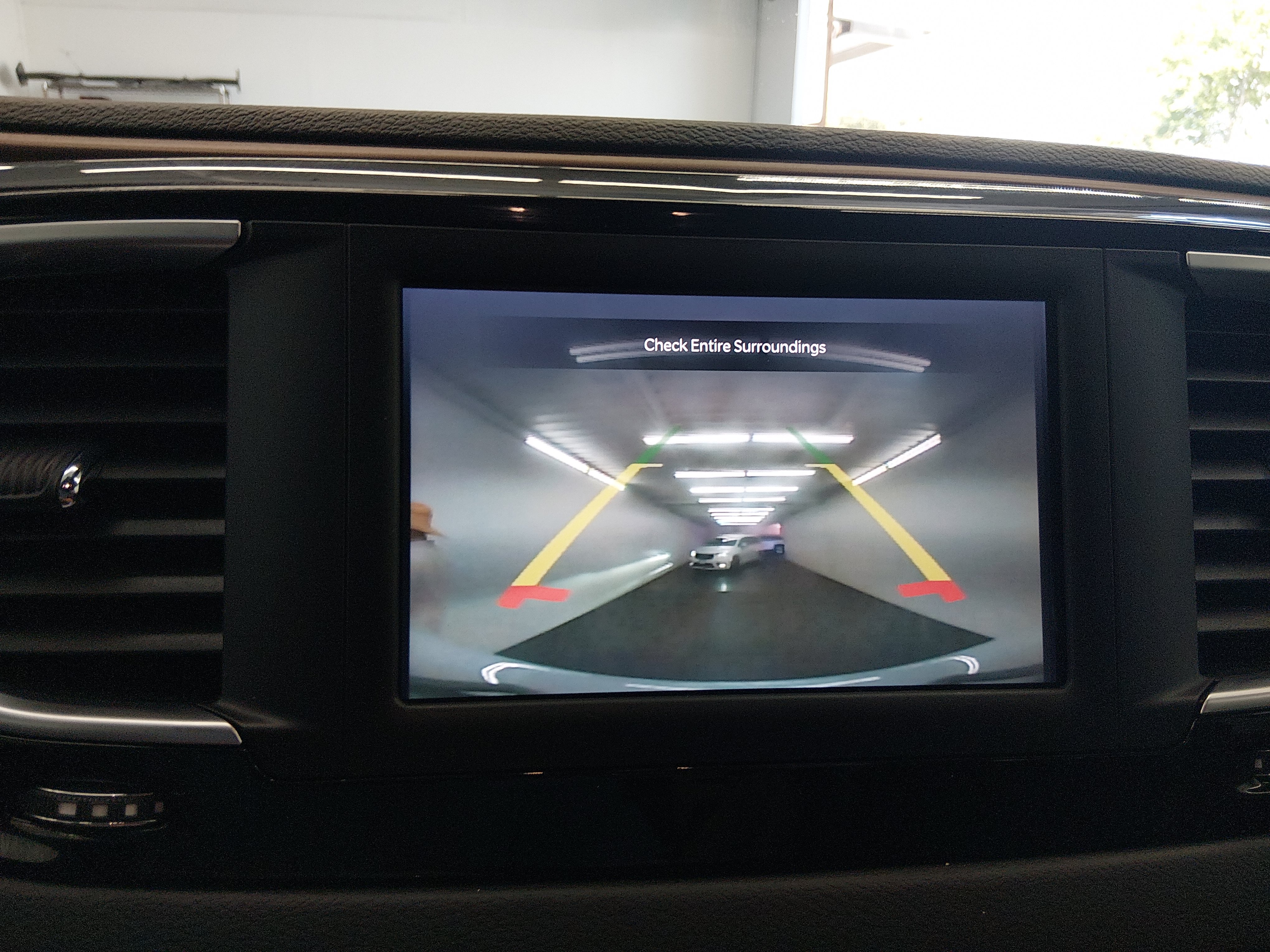 2023 Chrysler Voyager LX - Photo 16