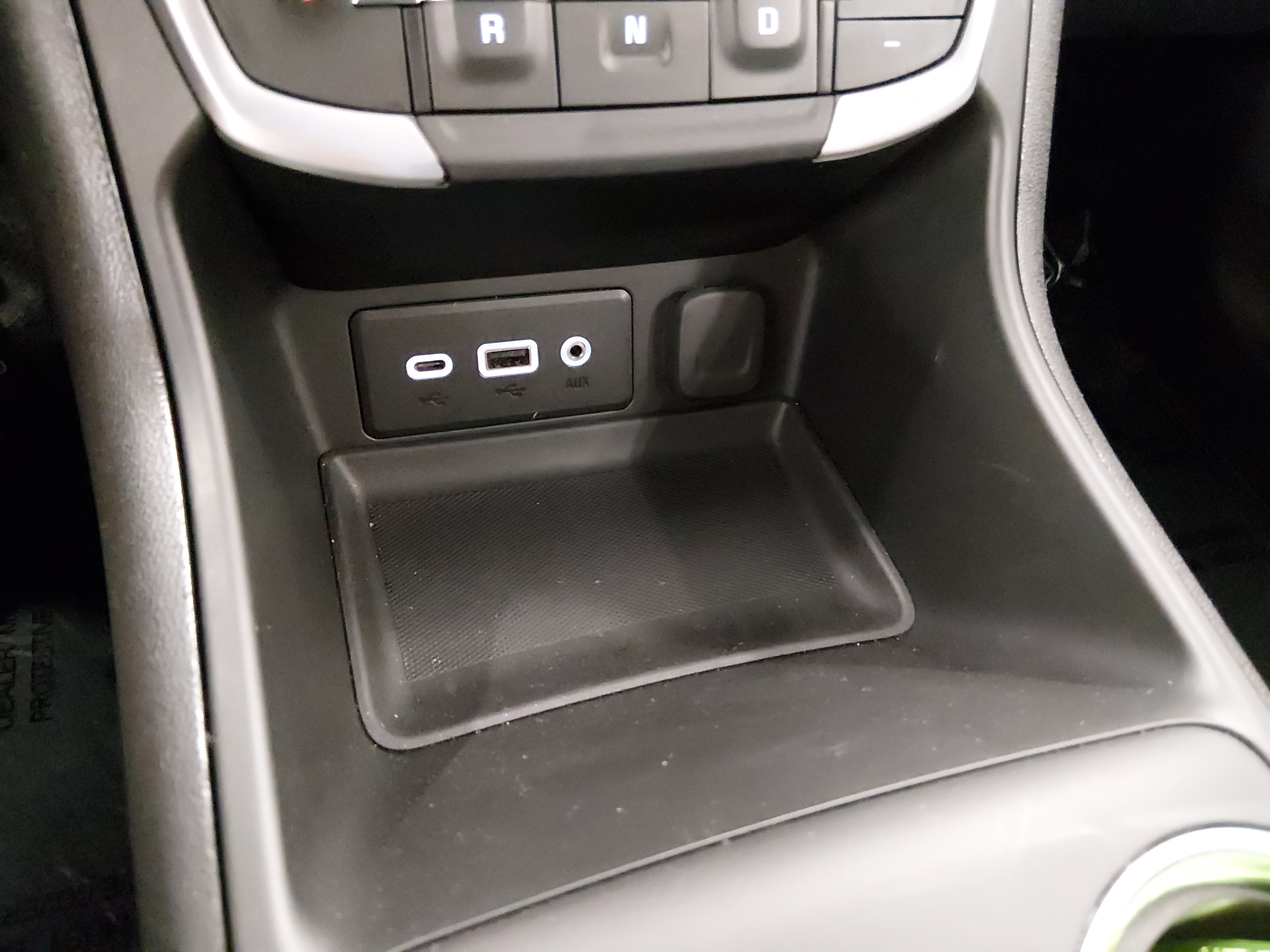 2024 GMC Terrain SLE - Photo 17