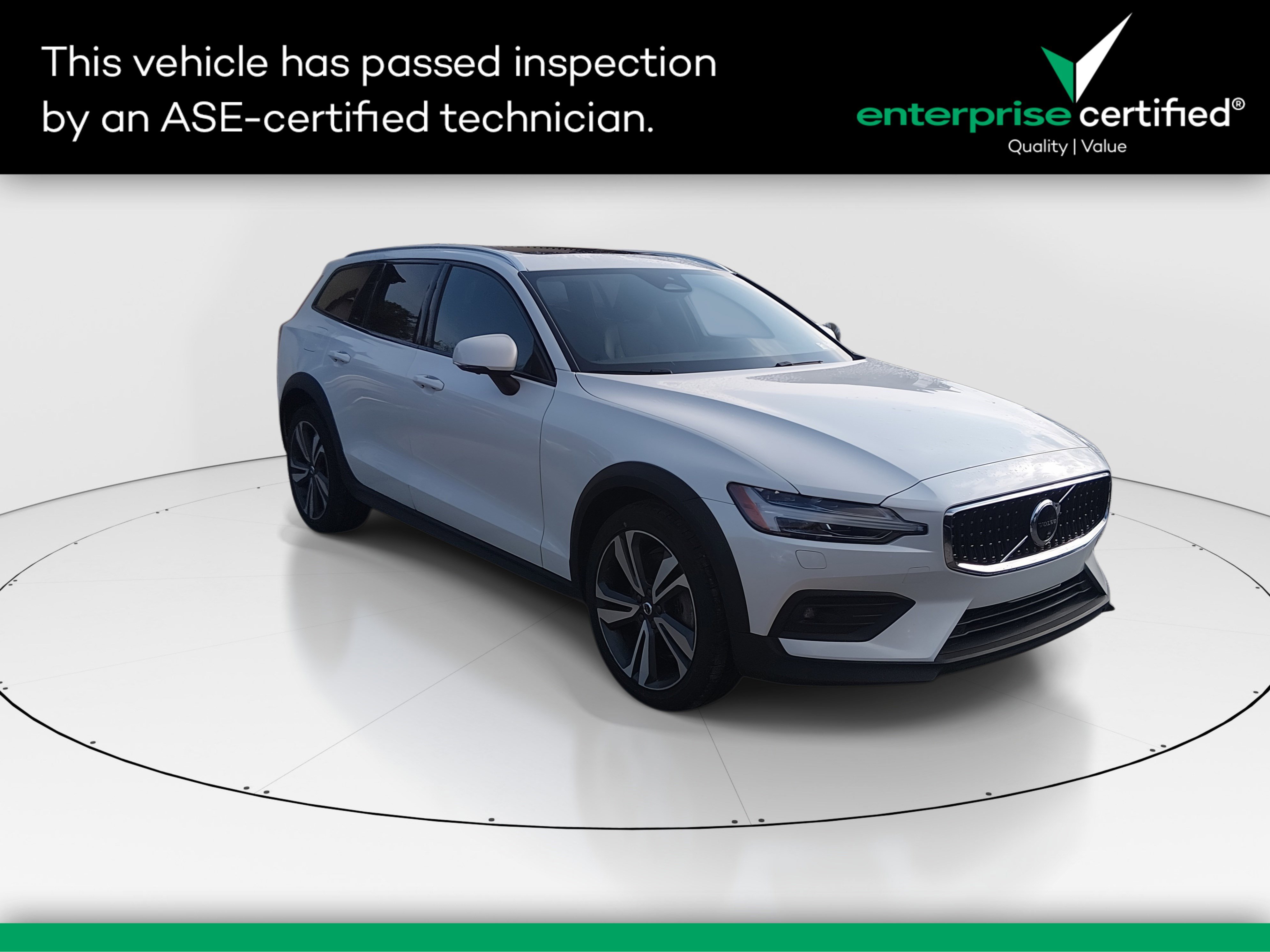 2025 Volvo V60 Cross Country