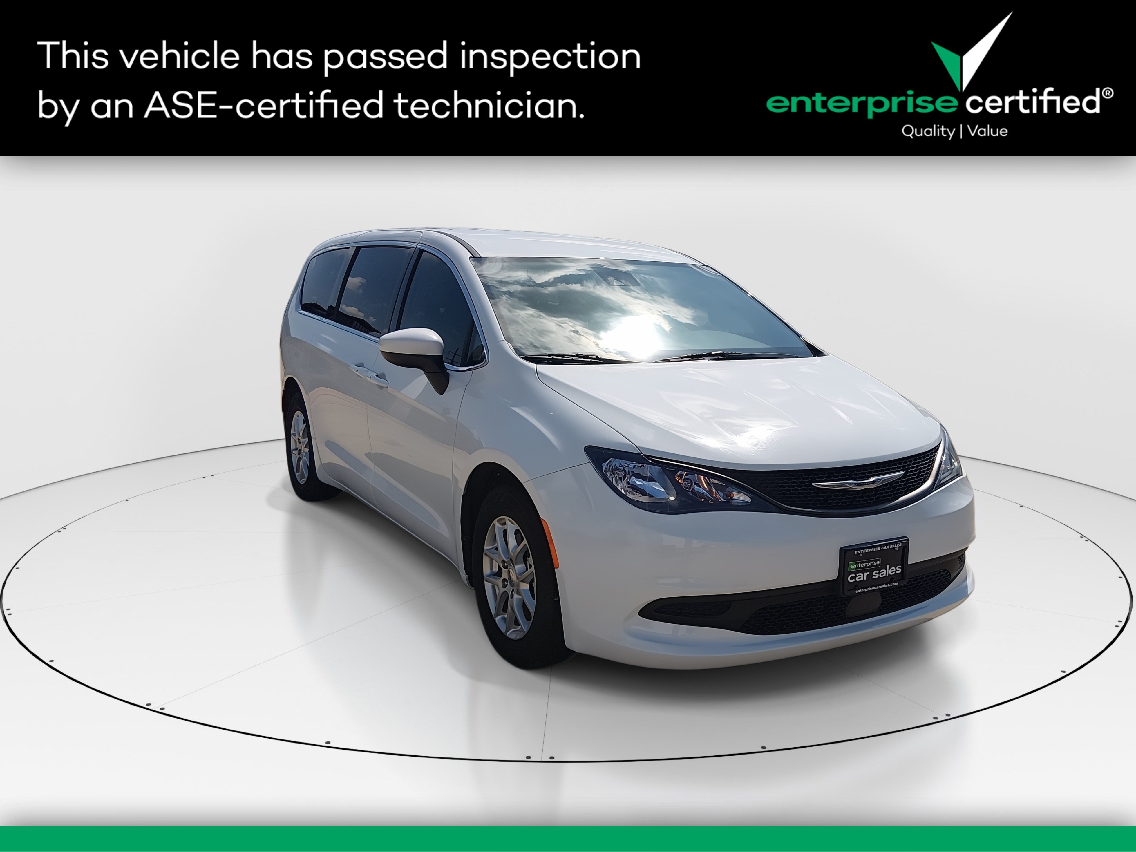 2023 Chrysler Voyager
