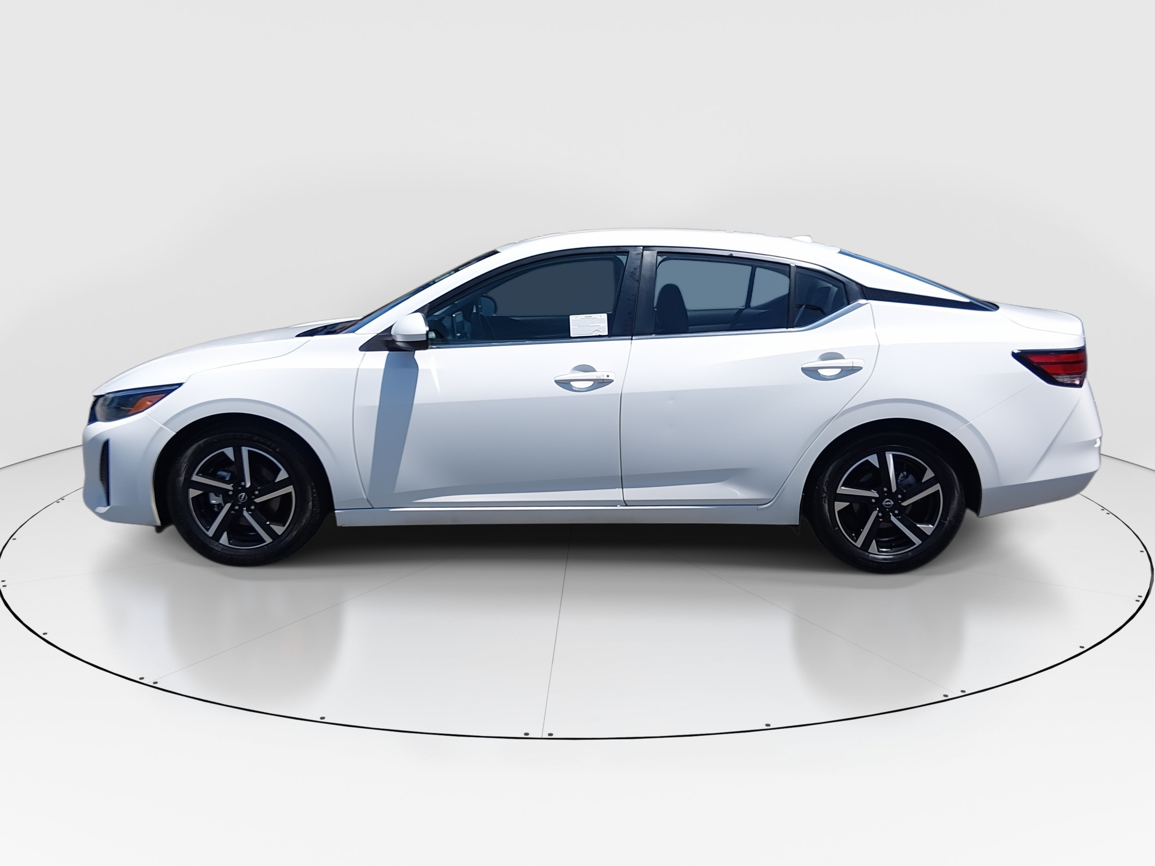 2024 Nissan Sentra SV - Photo 4