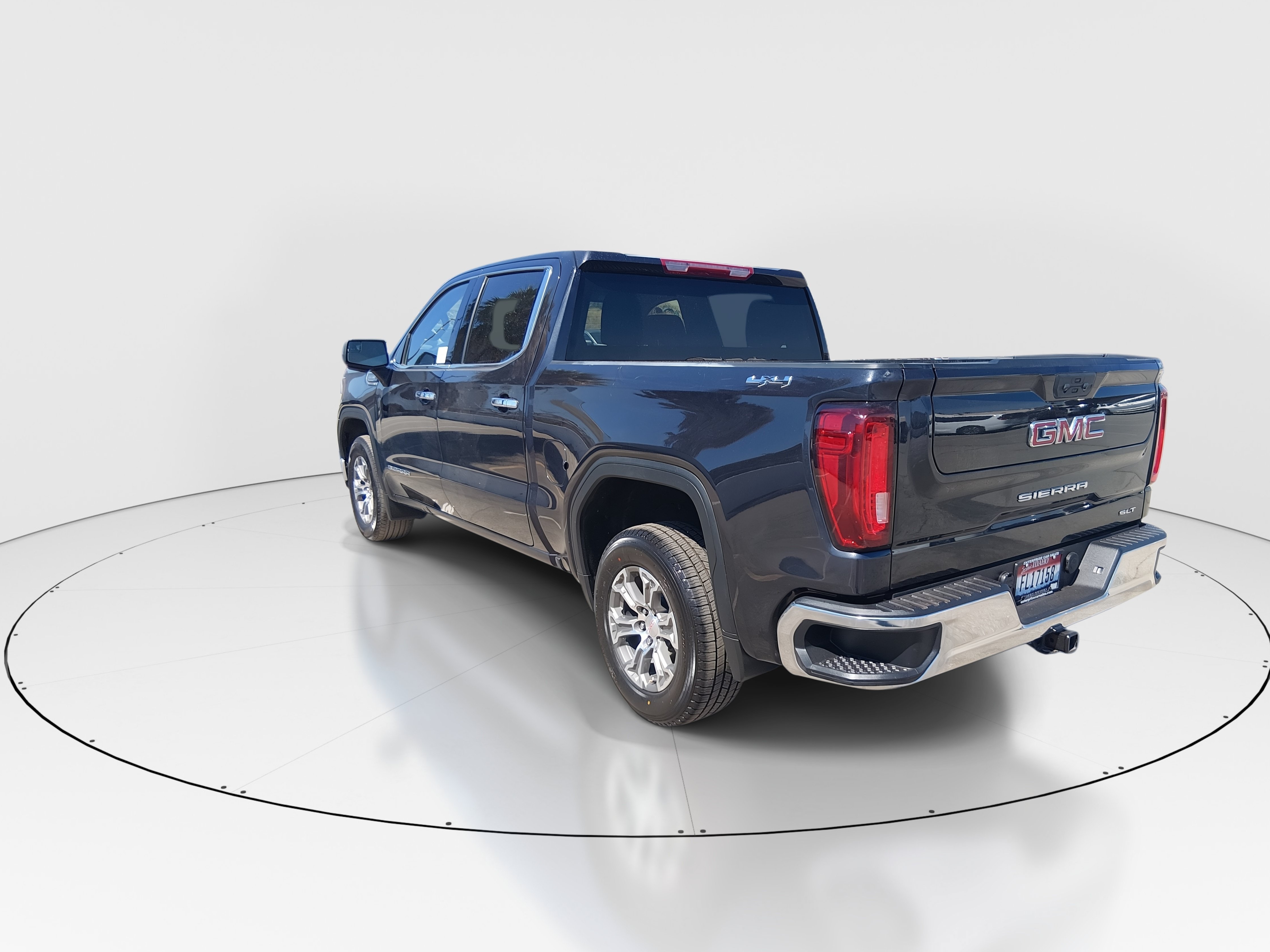2025 GMC Sierra 1500 SLT - Photo 5