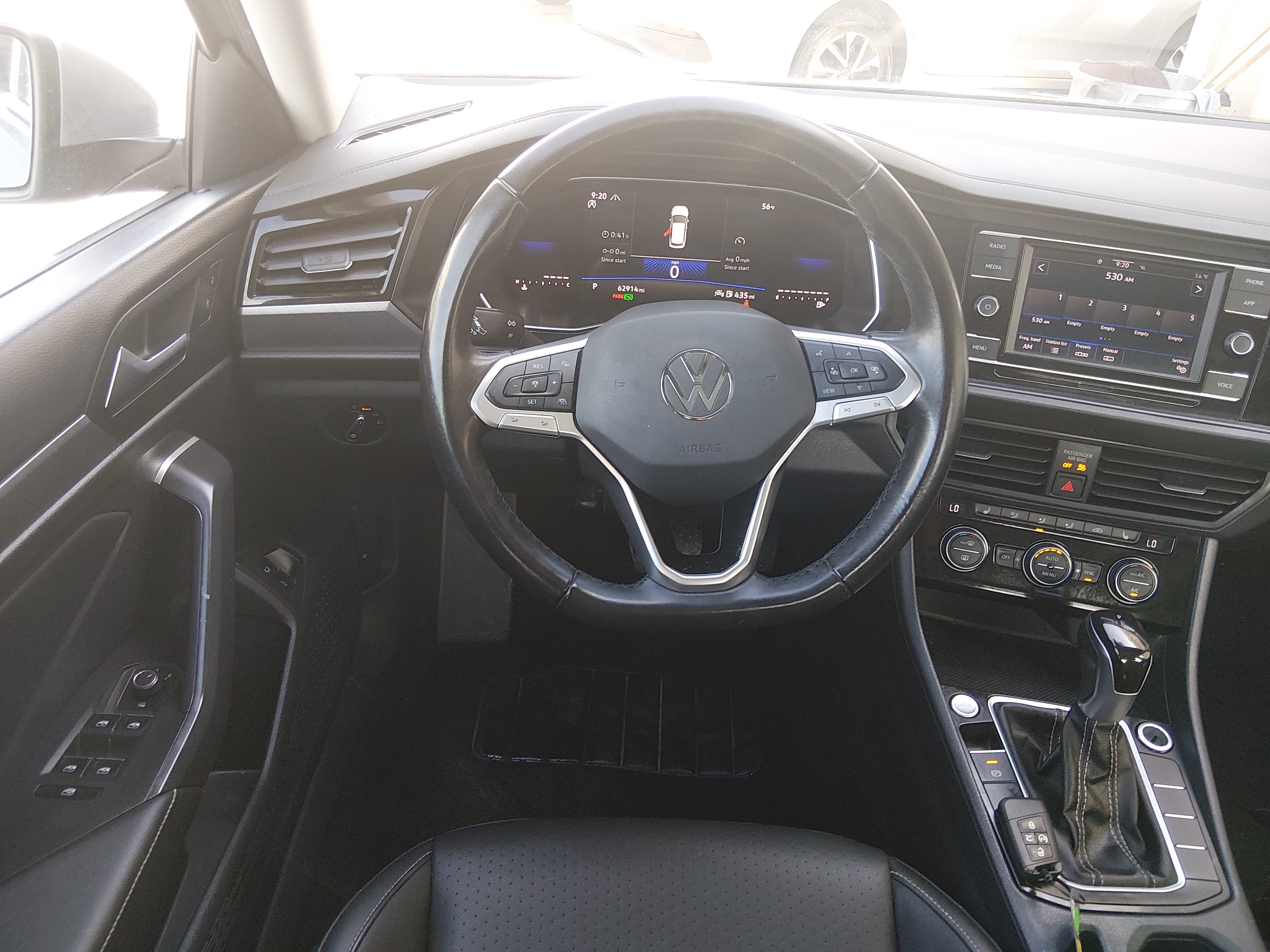 2024 Volkswagen Jetta SE - Photo 17