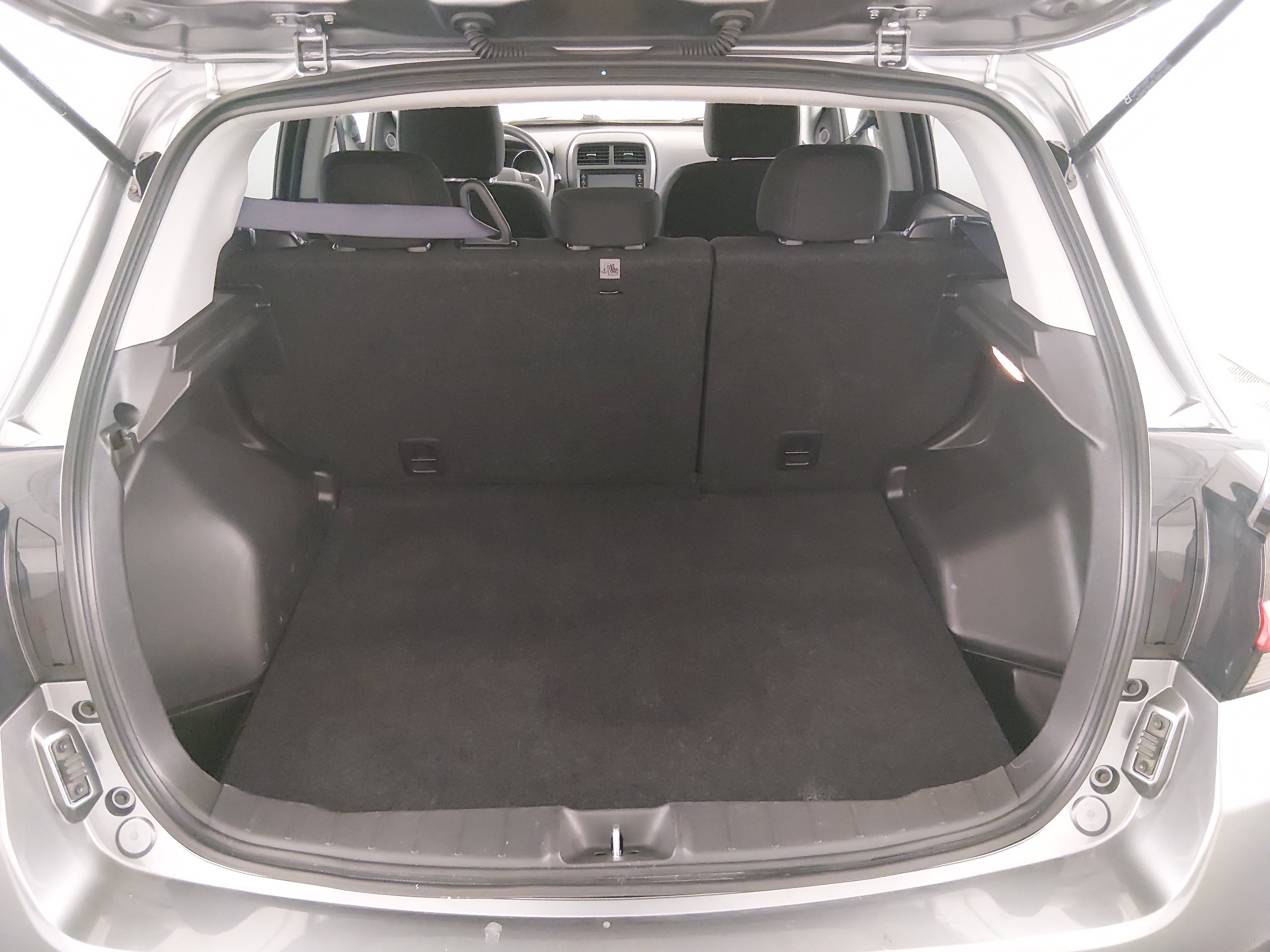 2025 Mitsubishi Outlander Sport ES - Photo 11