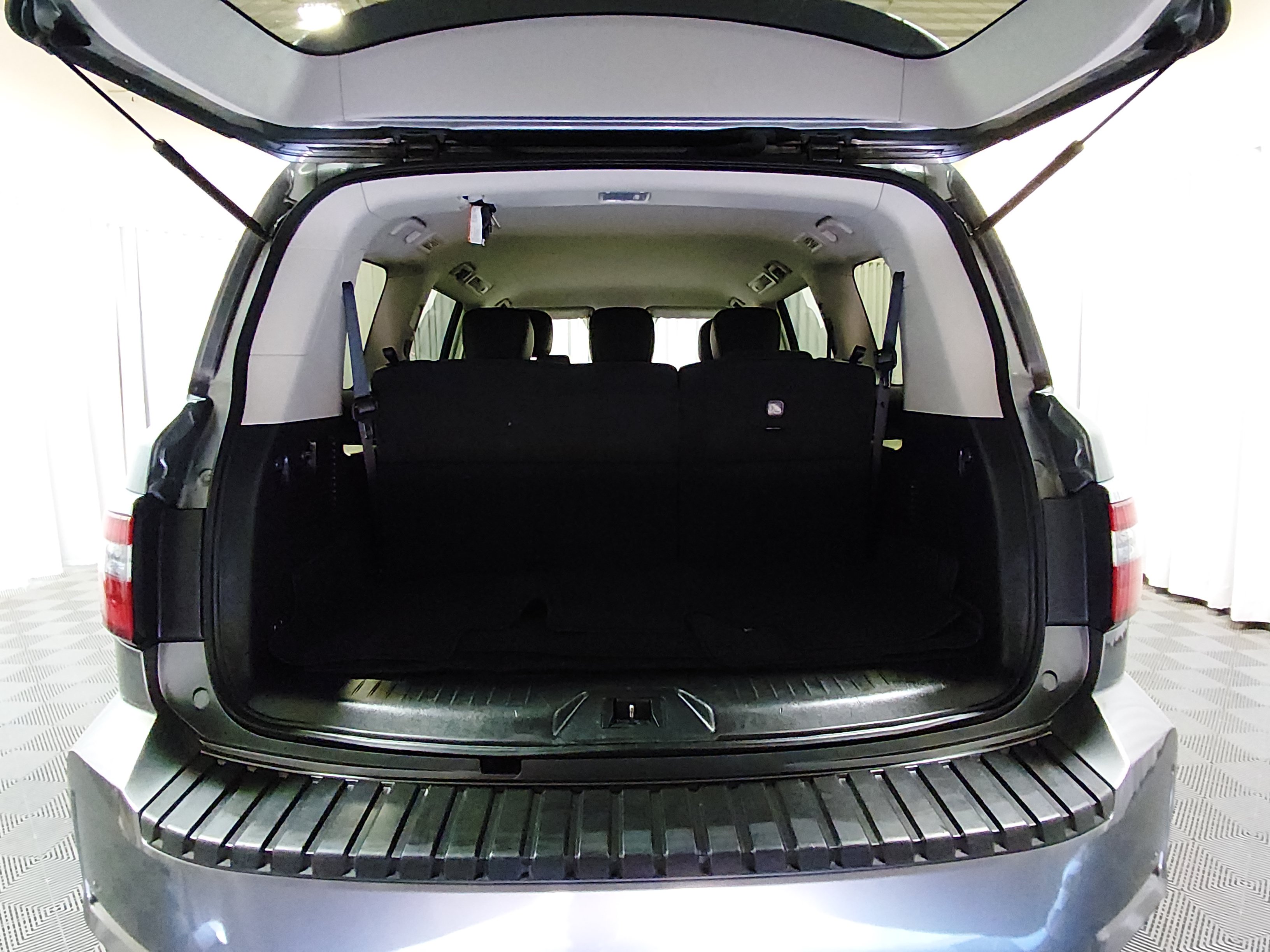 2024 Nissan Armada SV - Photo 11