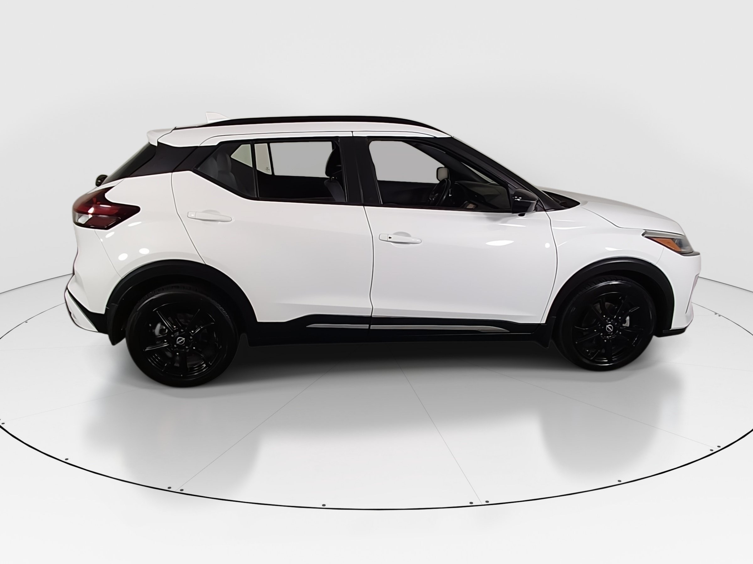 2023 Nissan Kicks SR - Photo 8