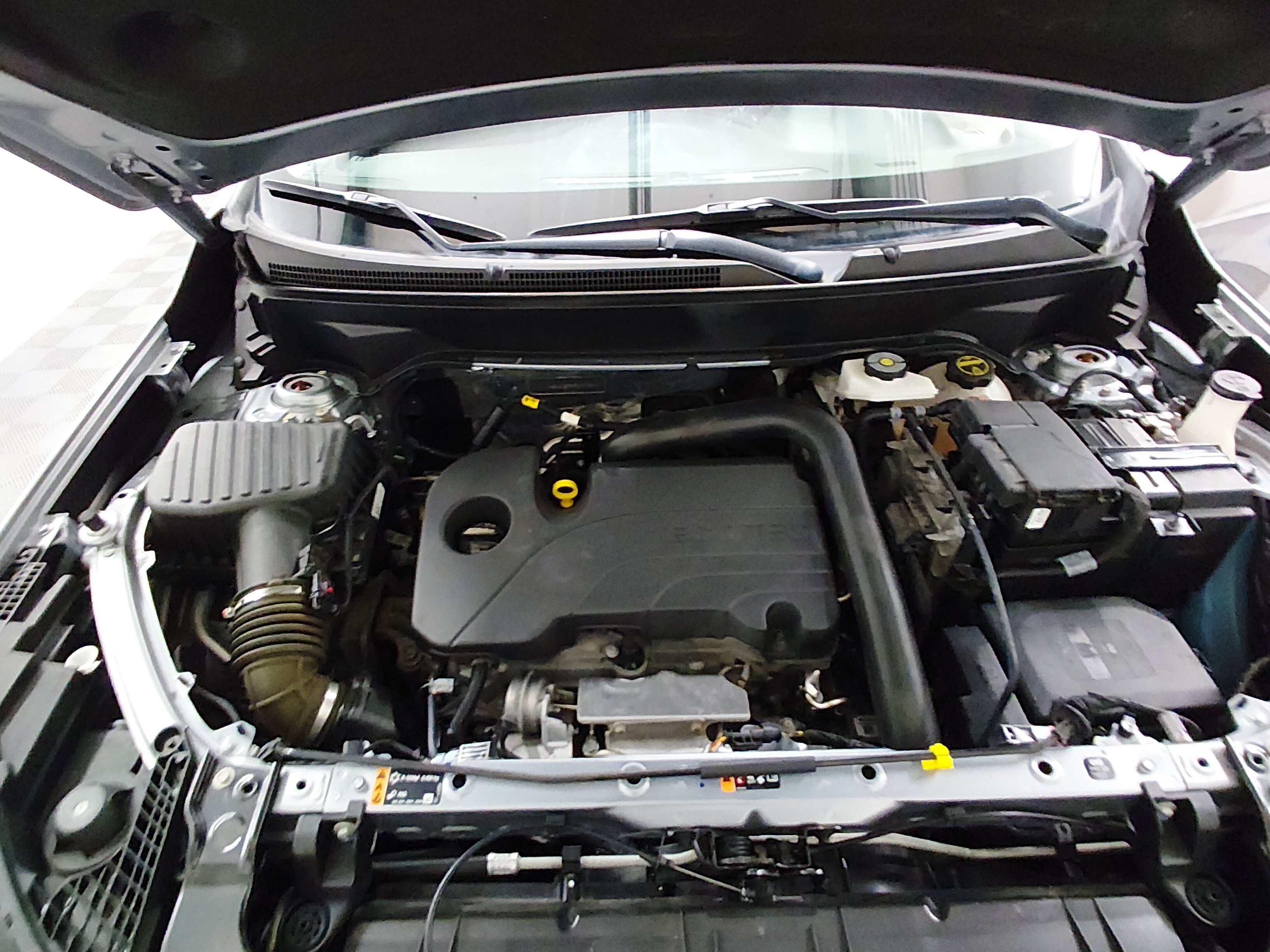 2024 GMC Terrain SLE - Photo 9