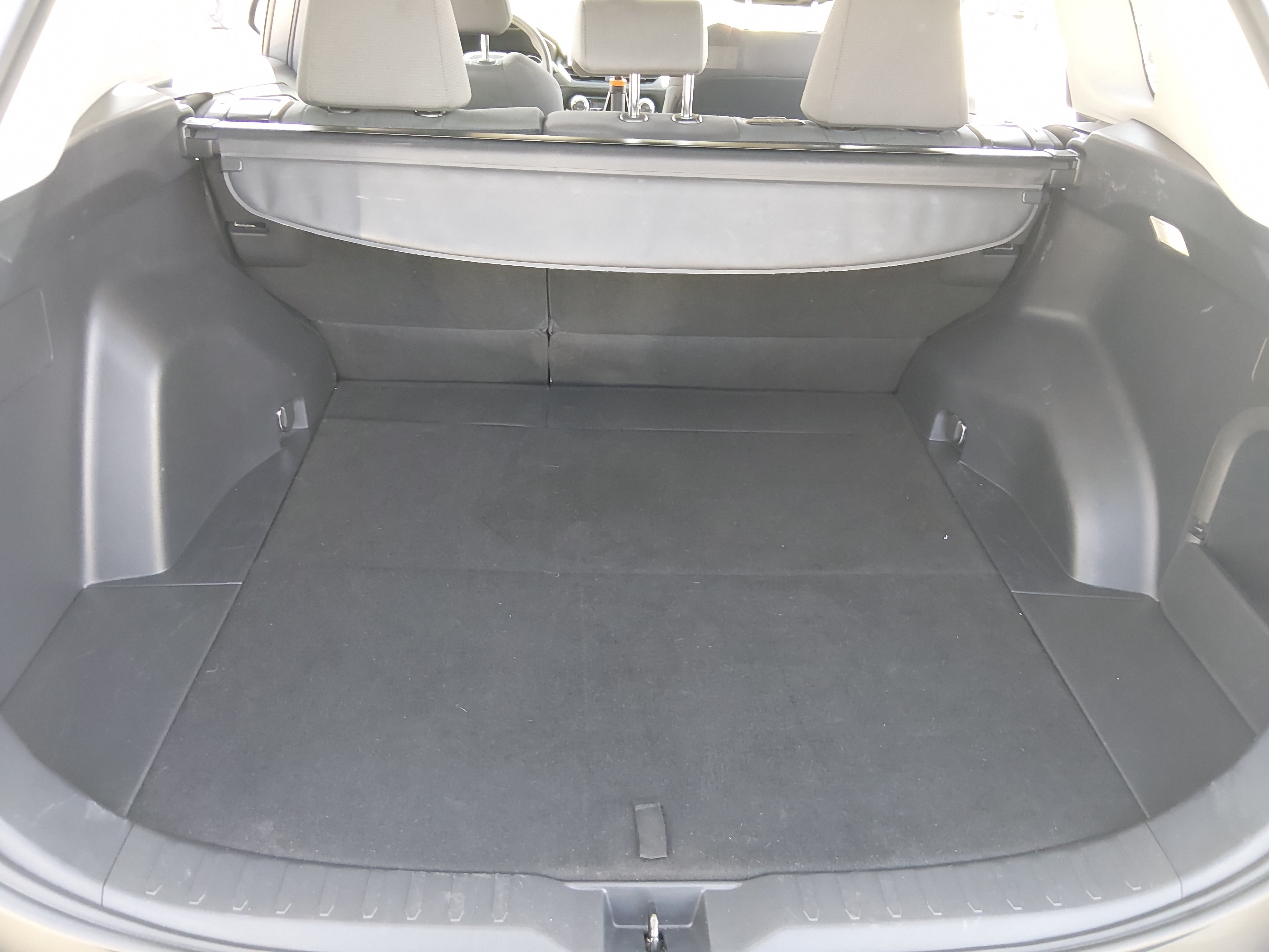 2024 Toyota RAV4 XLE - Photo 11