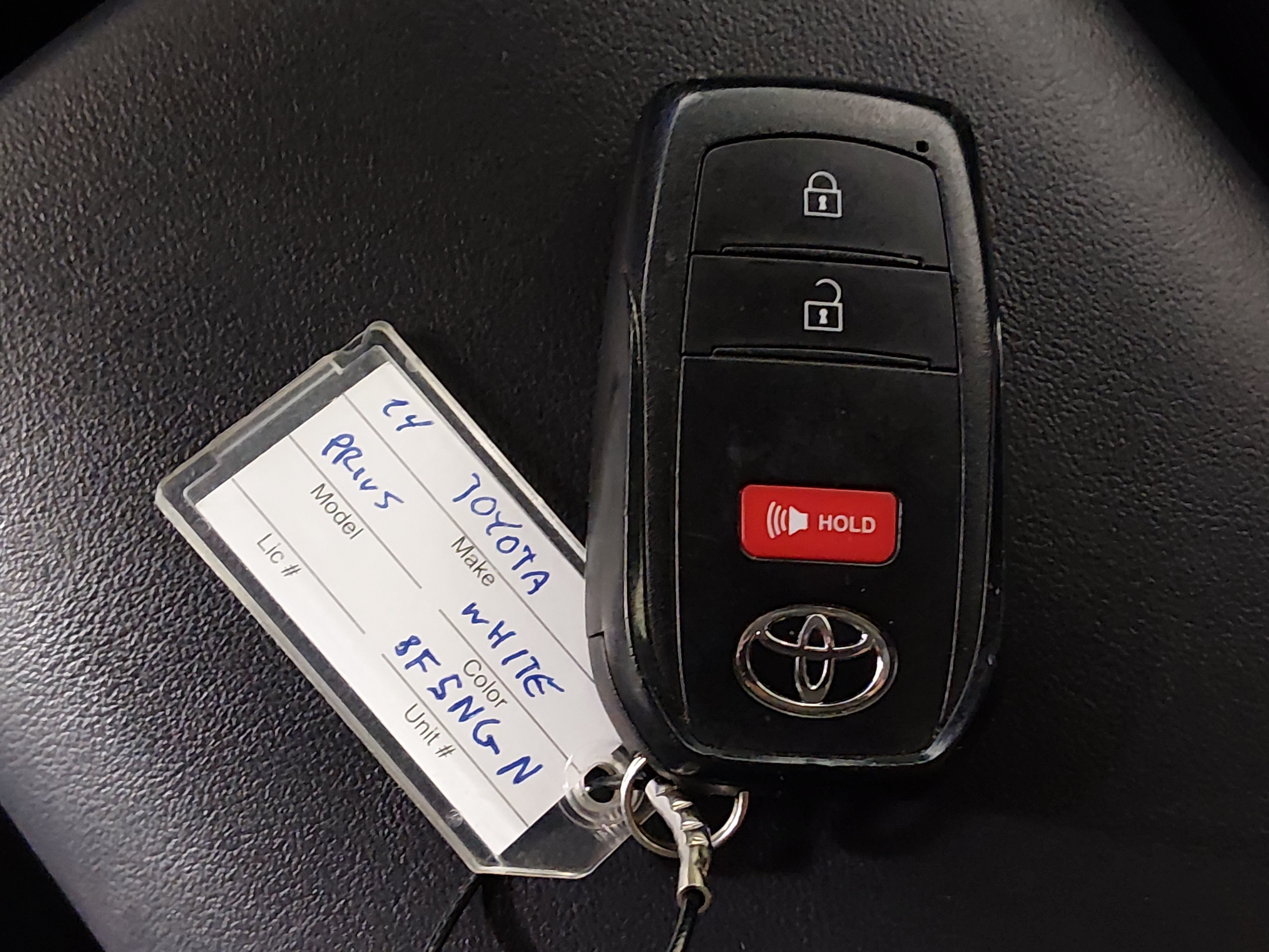 2024 Toyota Prius LE - Photo 15
