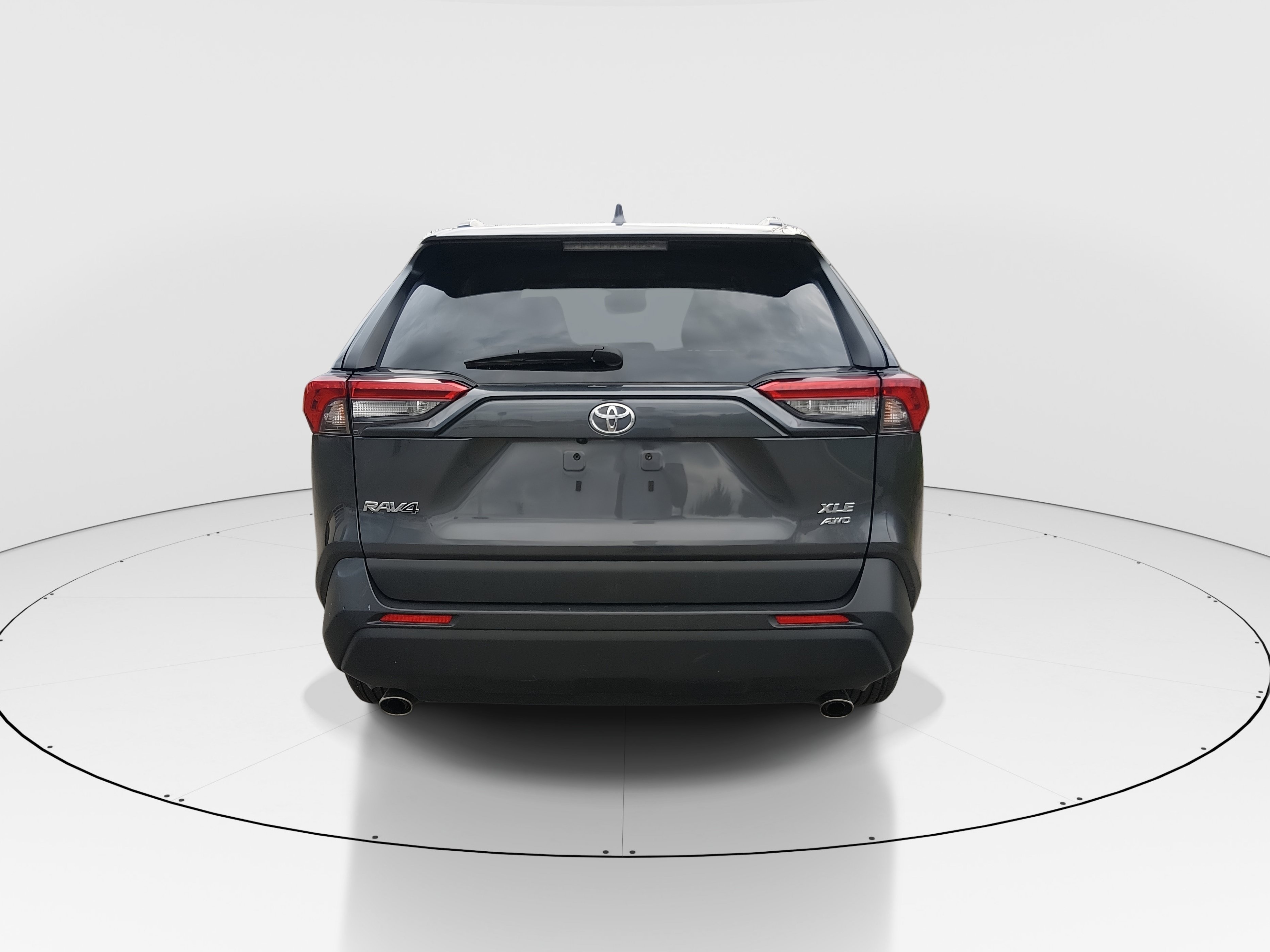 2025 Toyota RAV4 XLE - Photo 6