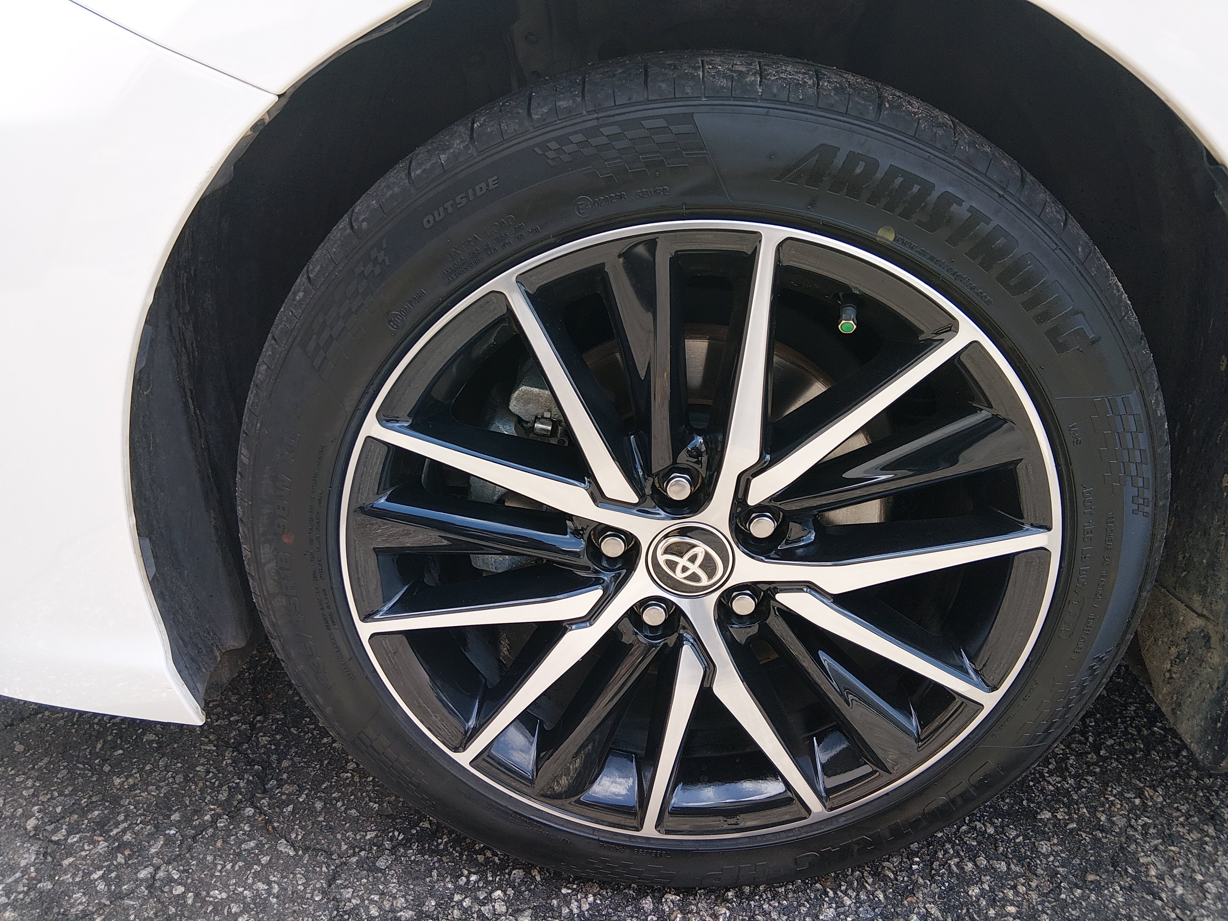 2024 Toyota Camry SE - Photo 10