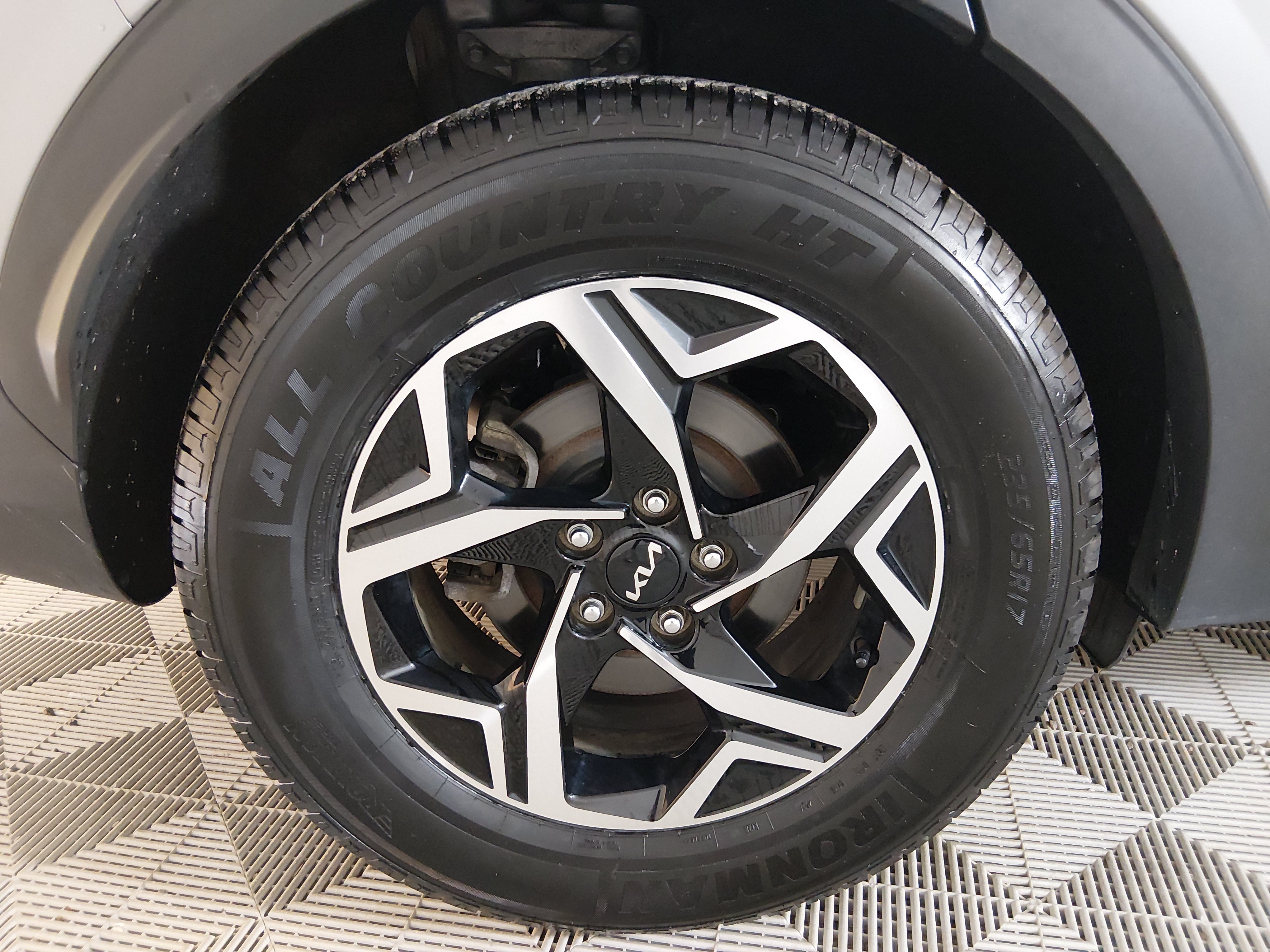2024 Kia Sportage LX - Photo 10