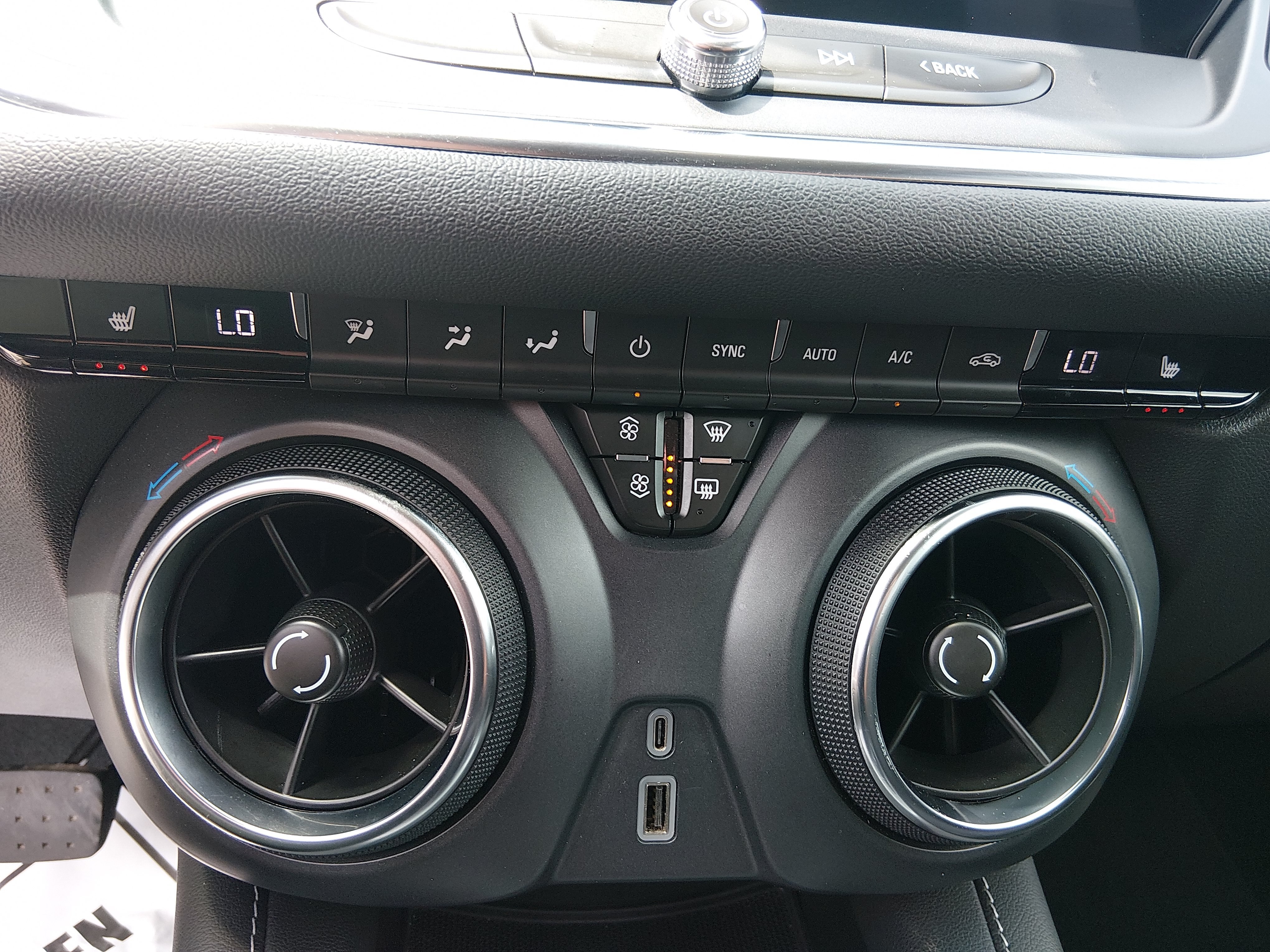 2025 Chevrolet Blazer 2LT - Photo 18