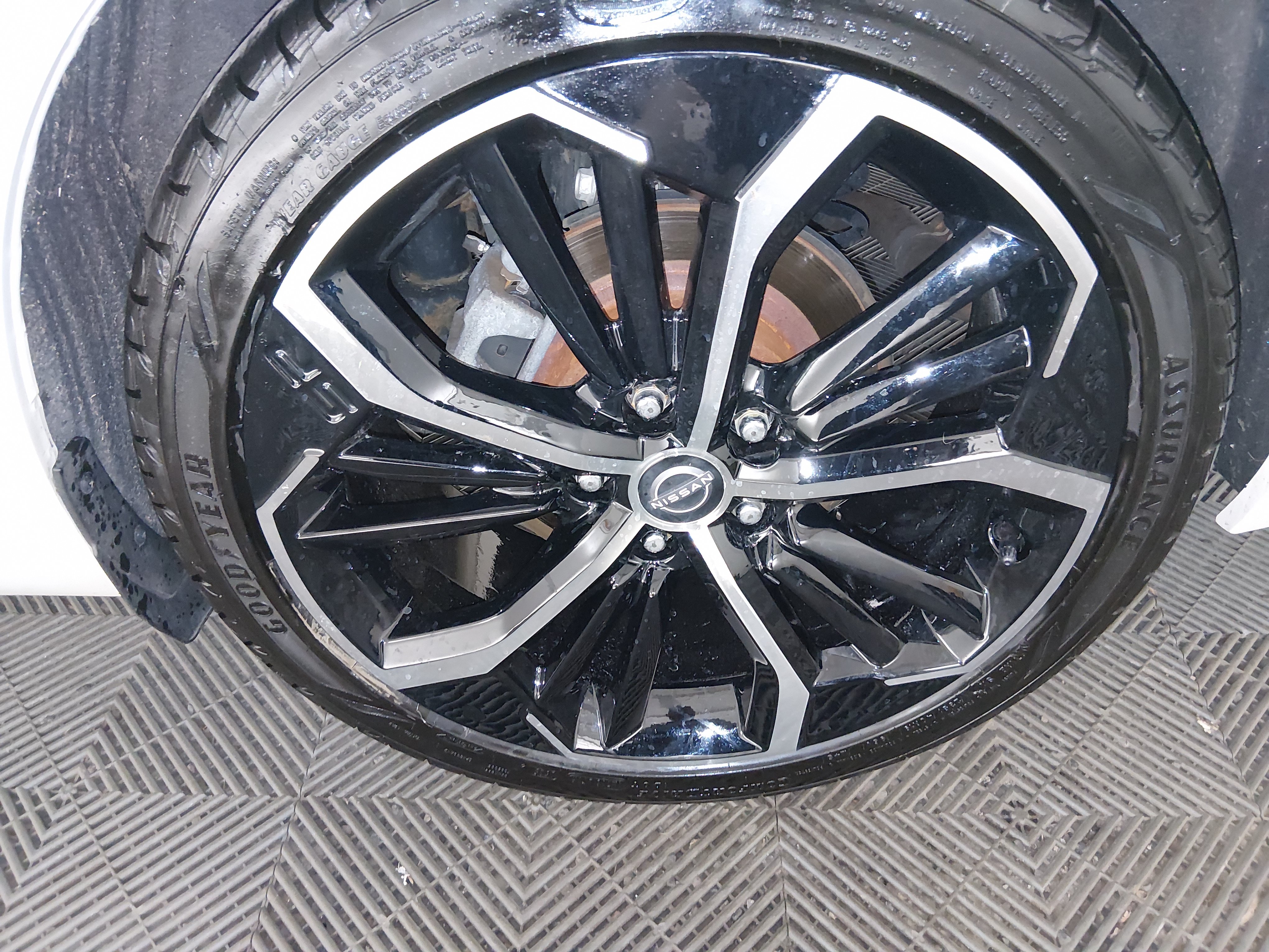 2023 Nissan Altima SR - Photo 10