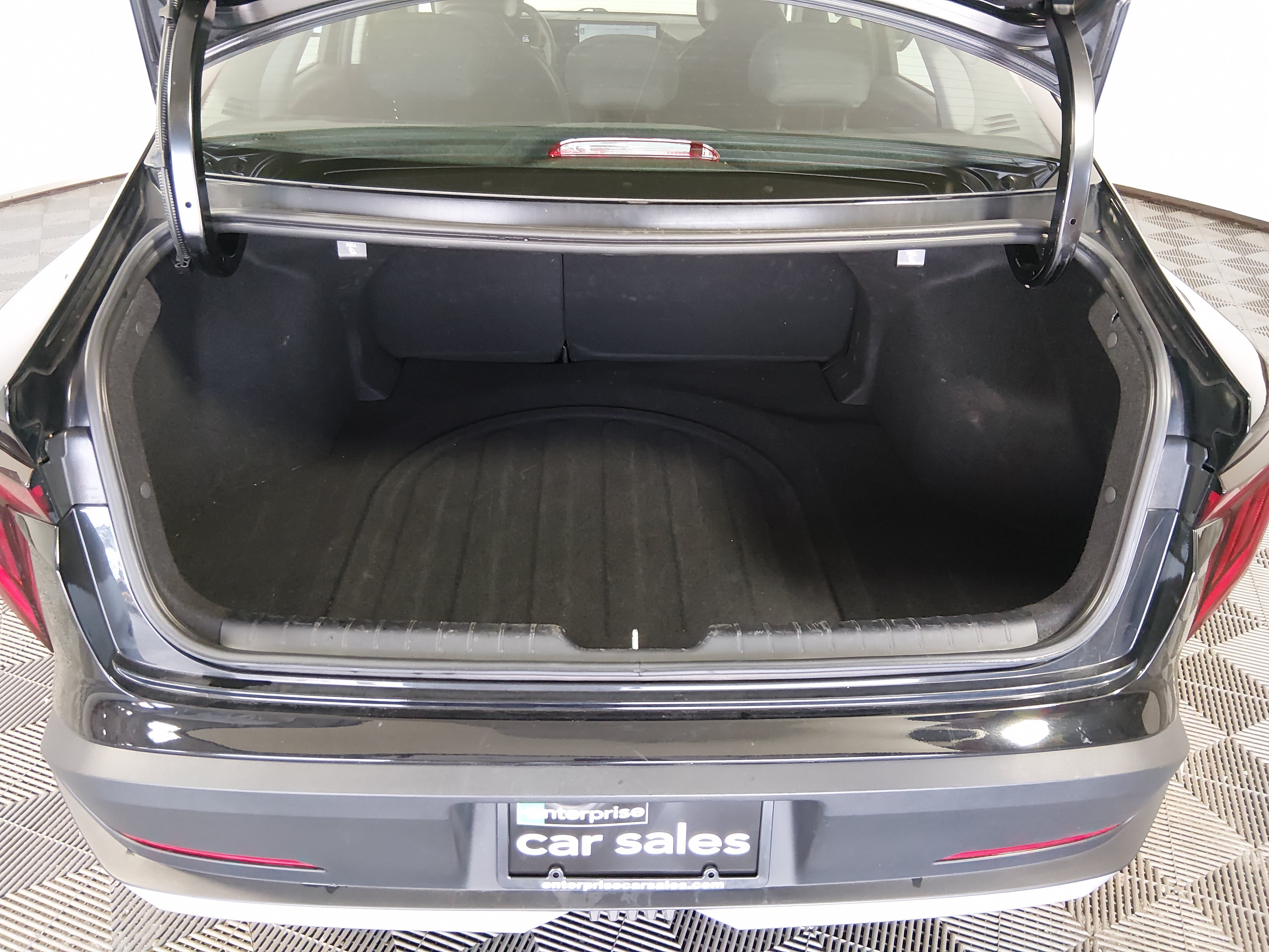 2025 Kia K4 LXS - Photo 11