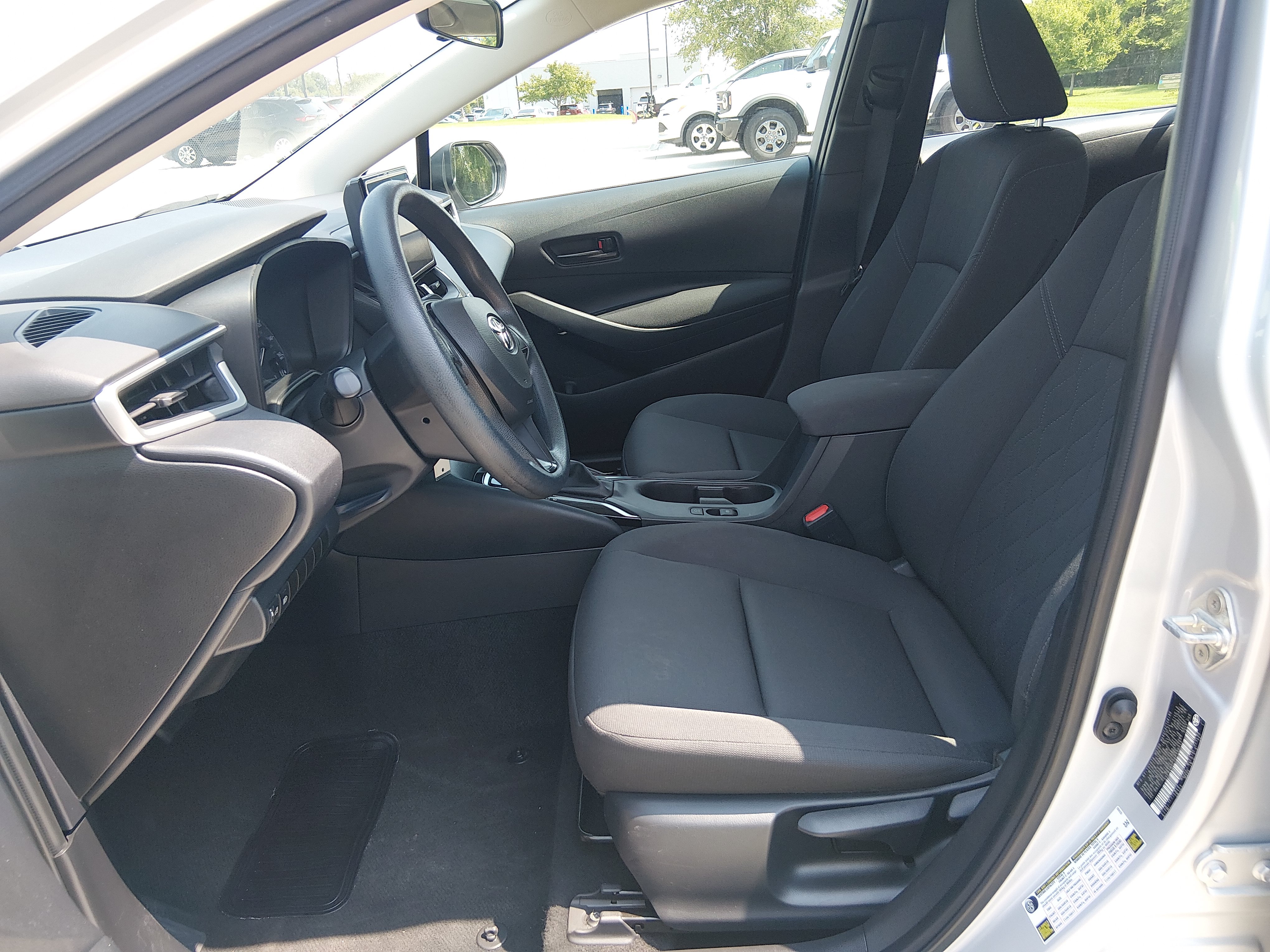 2024 Toyota Corolla LE - Photo 17