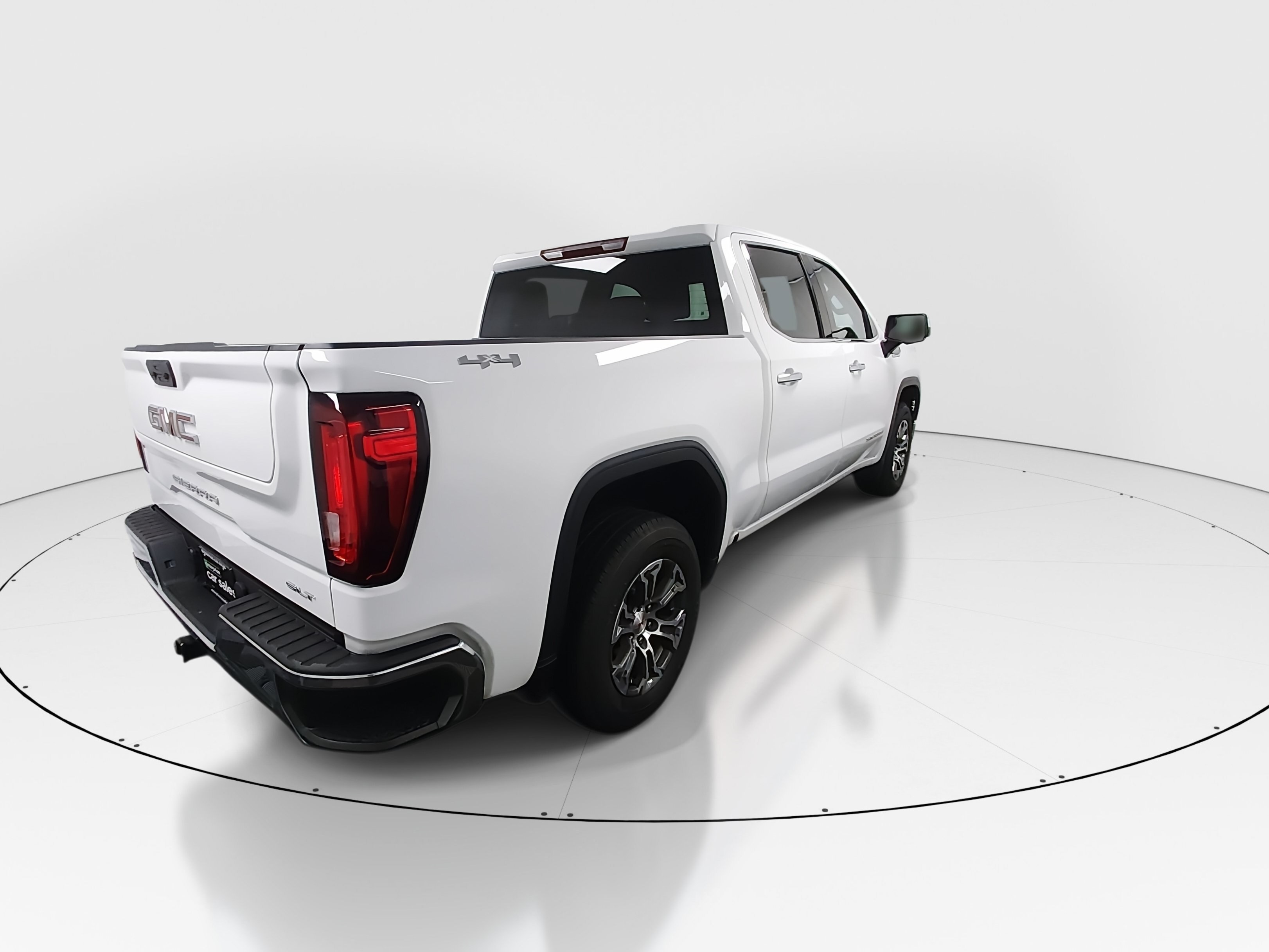 2025 GMC Sierra 1500 SLT - Photo 7