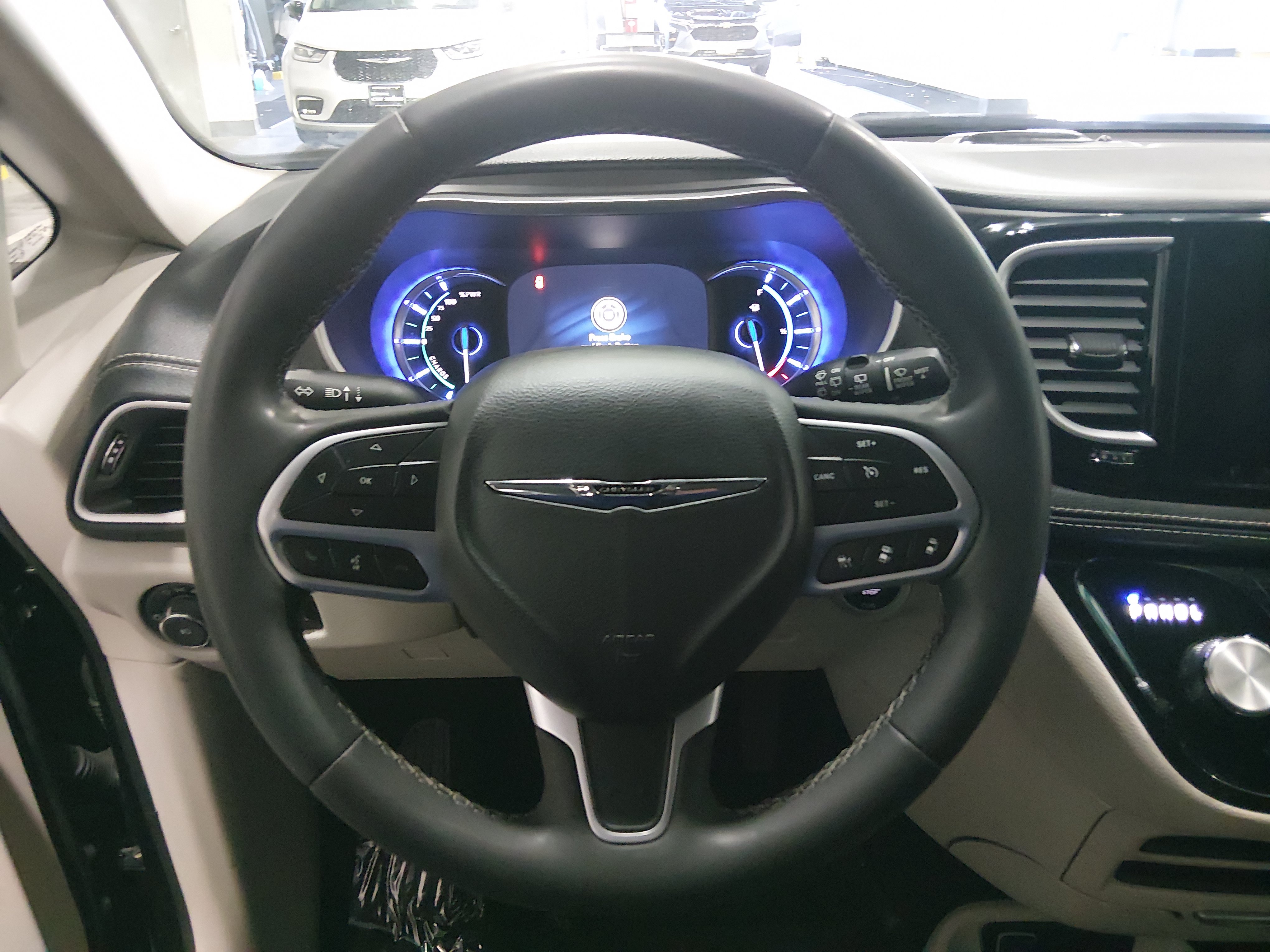 2024 Chrysler Pacifica PHEV Select - Photo 12