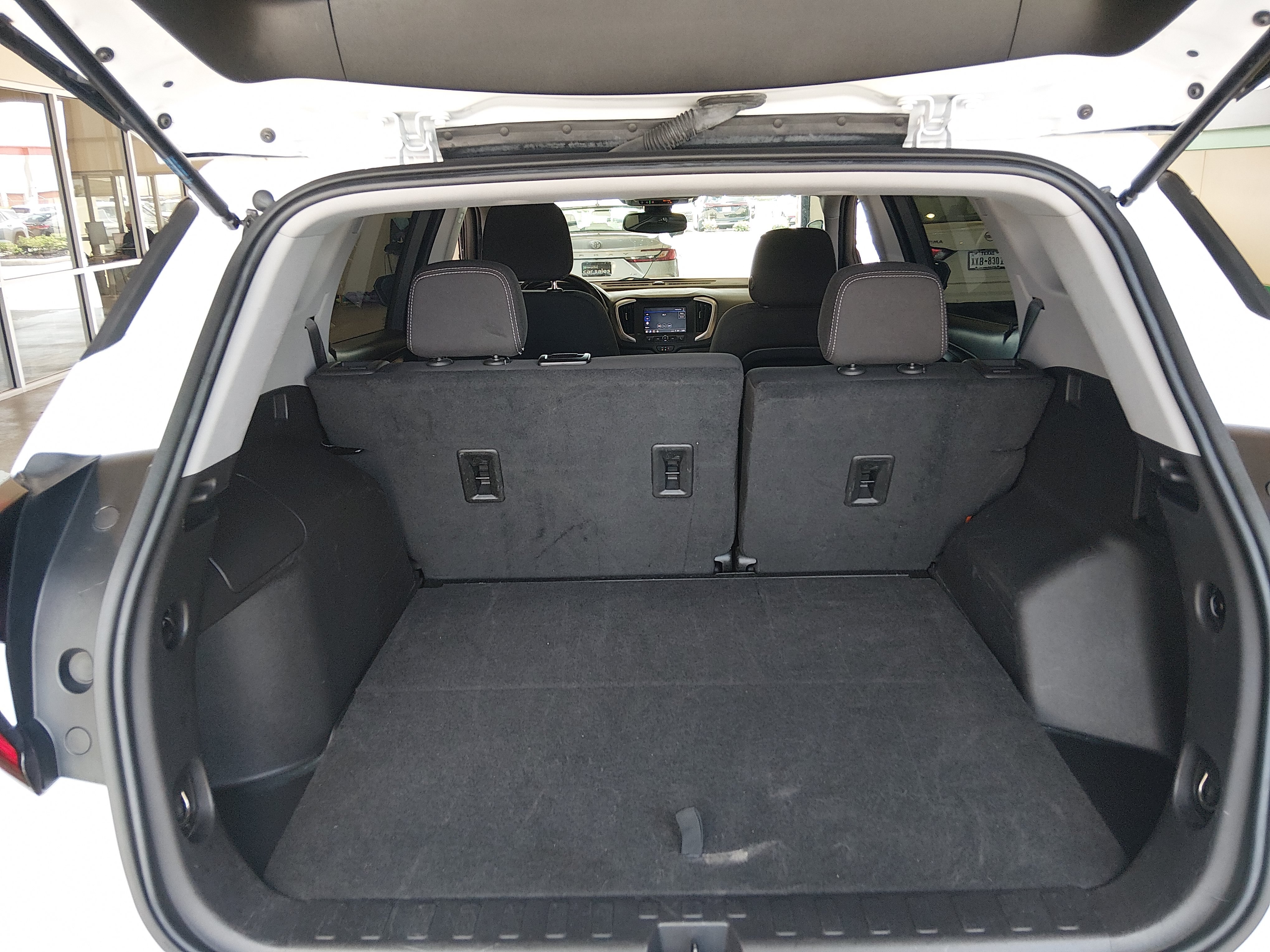 2024 GMC Terrain SLE - Photo 11