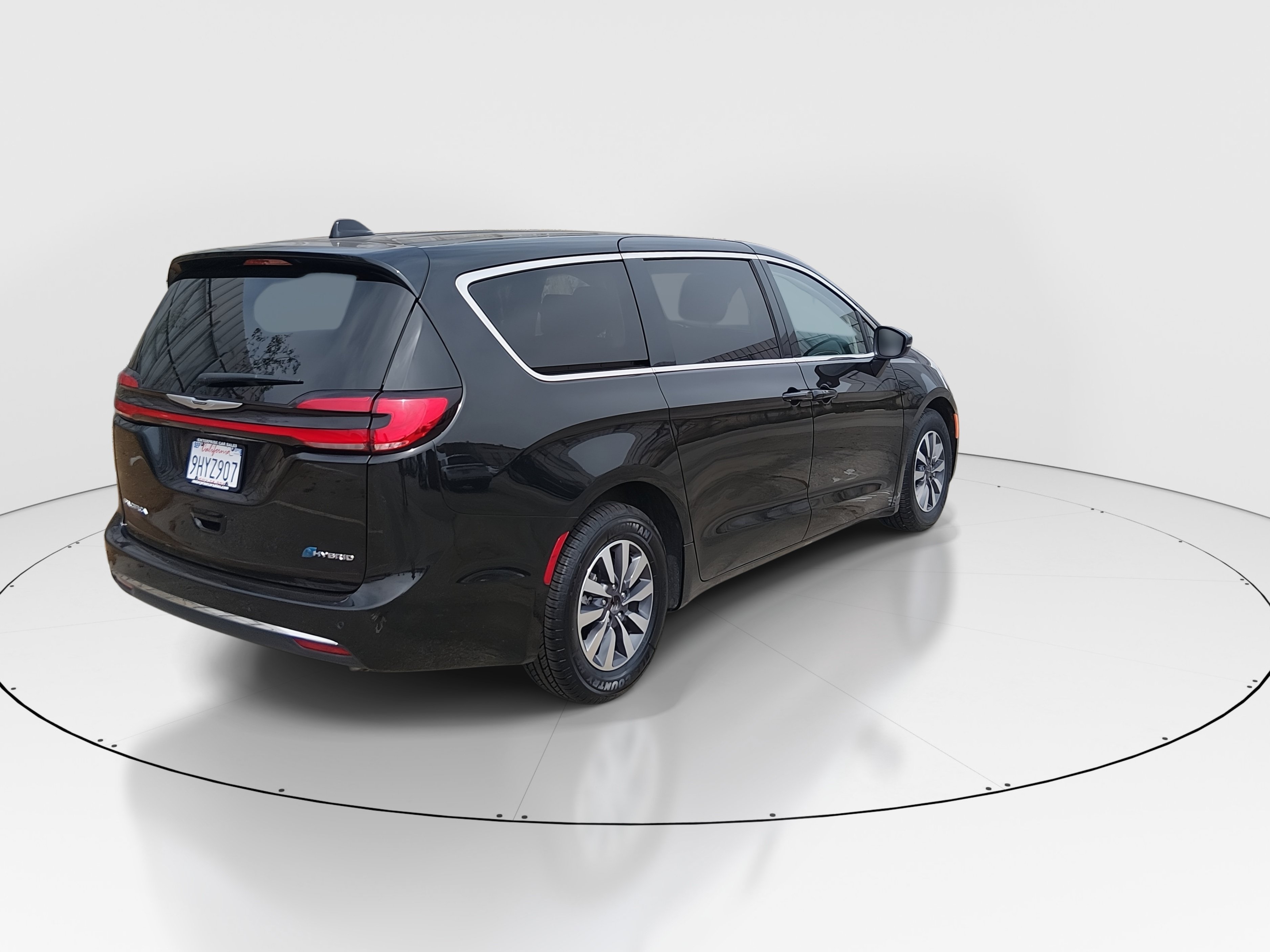 2023 Chrysler Pacifica Hybrid Touring L - Photo 7