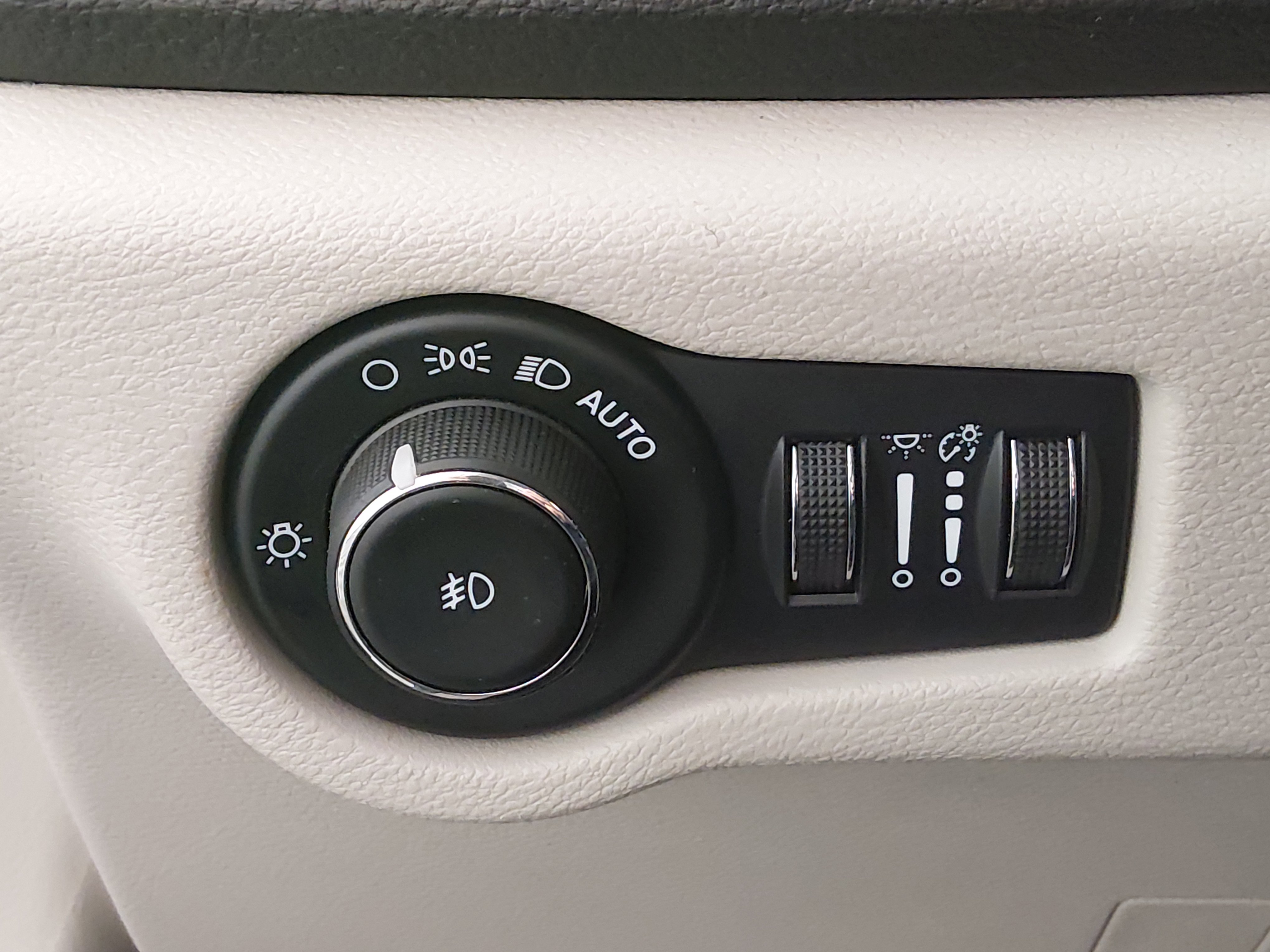 2024 Chrysler Pacifica PHEV Select - Photo 13