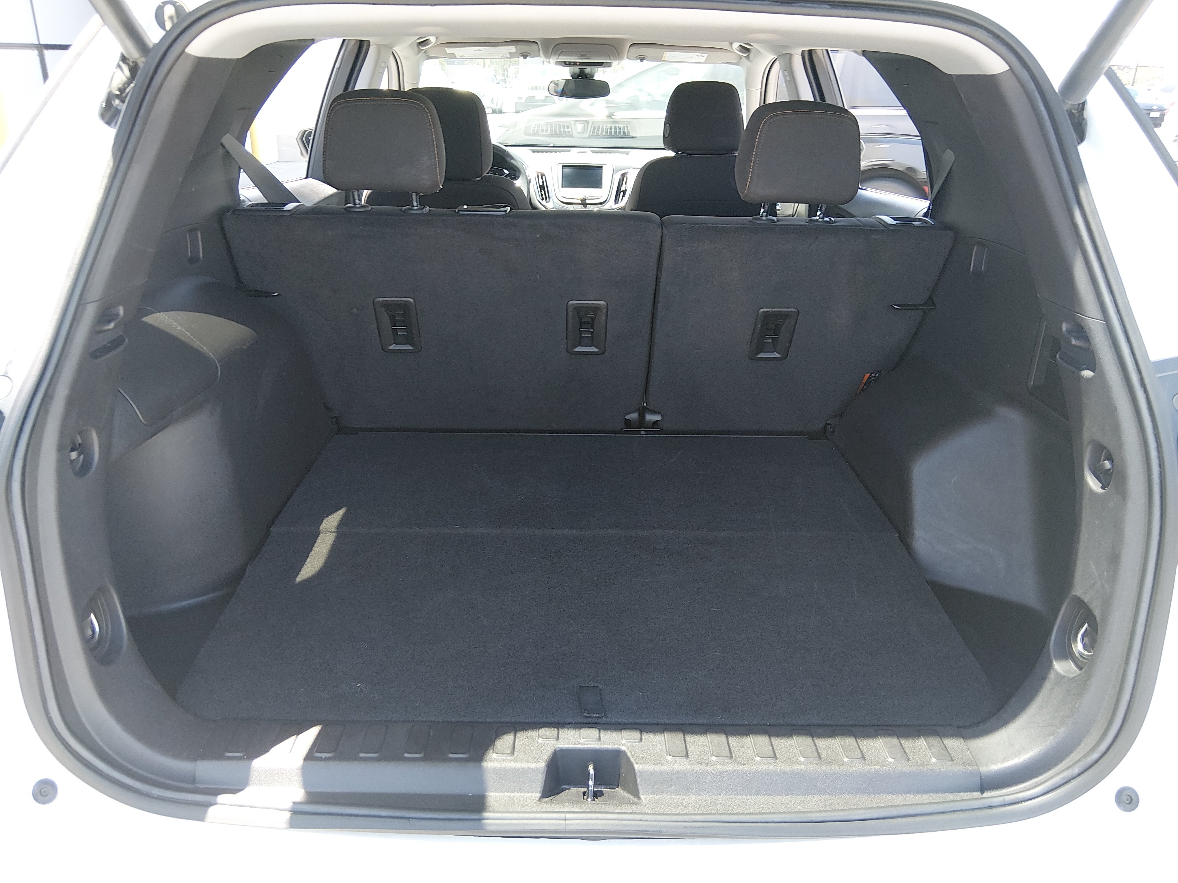 2024 Chevrolet Equinox LT - Photo 11