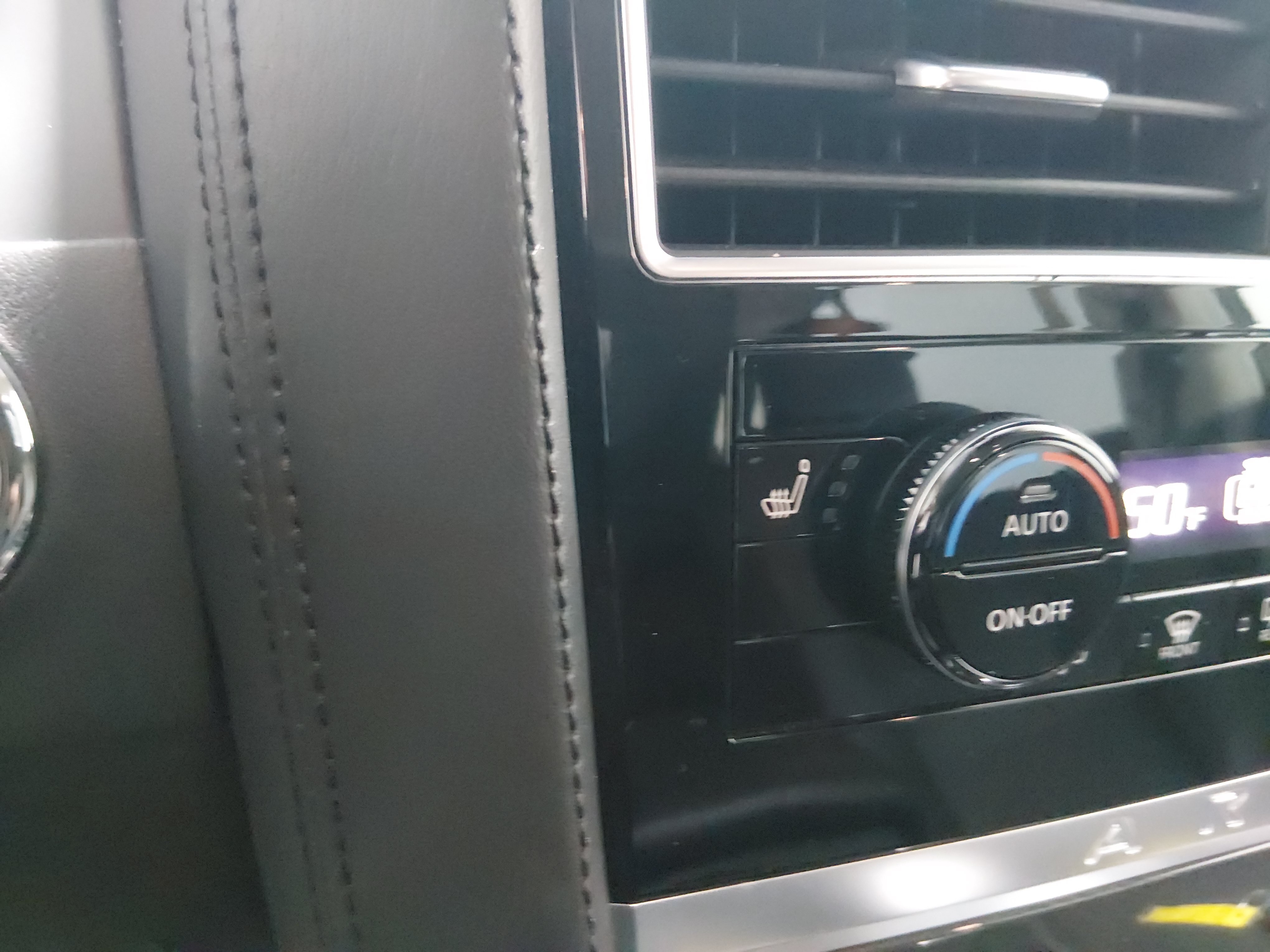 2024 Nissan Armada SV - Photo 20