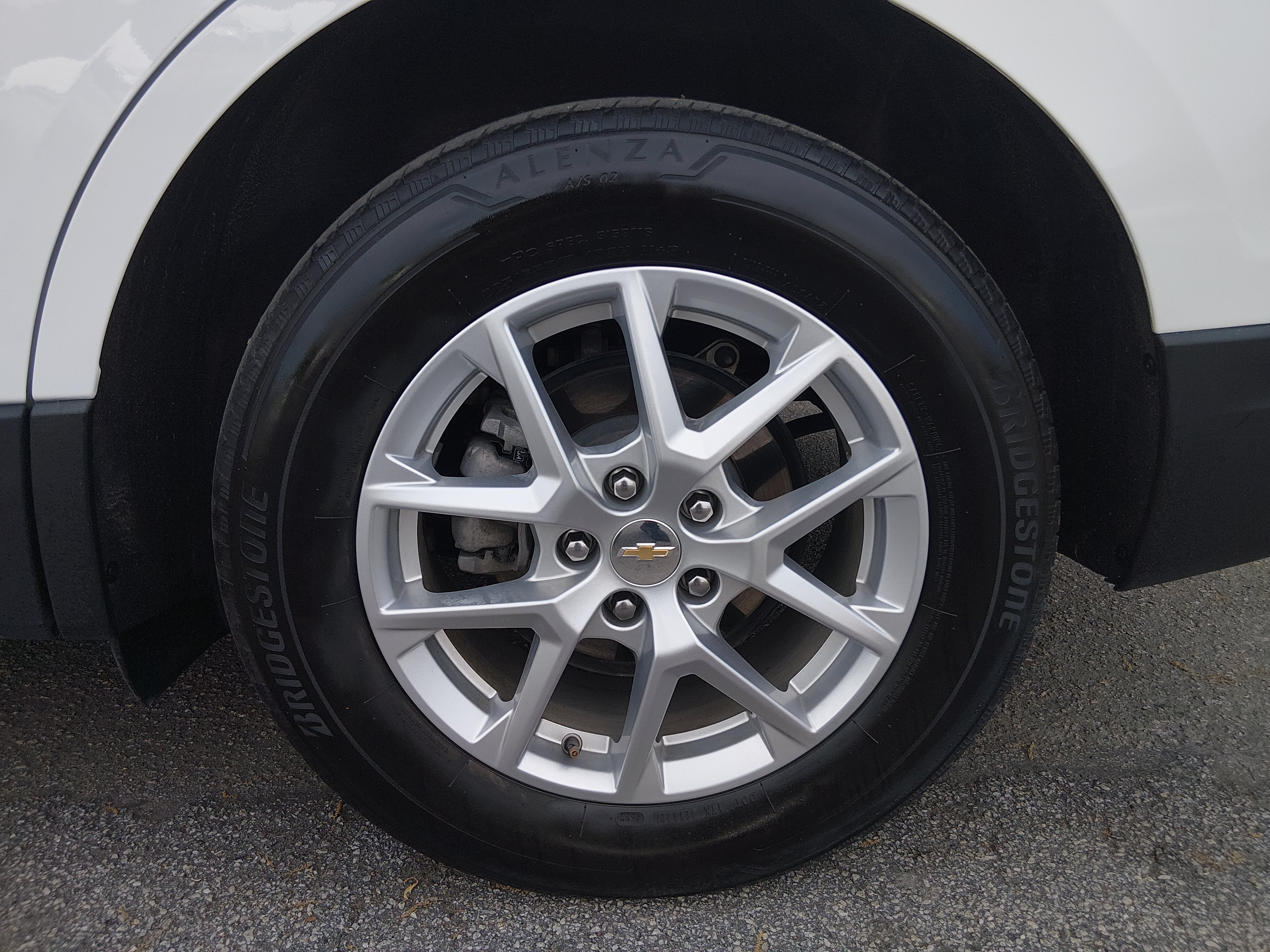 2024 Chevrolet Equinox LT - Photo 10