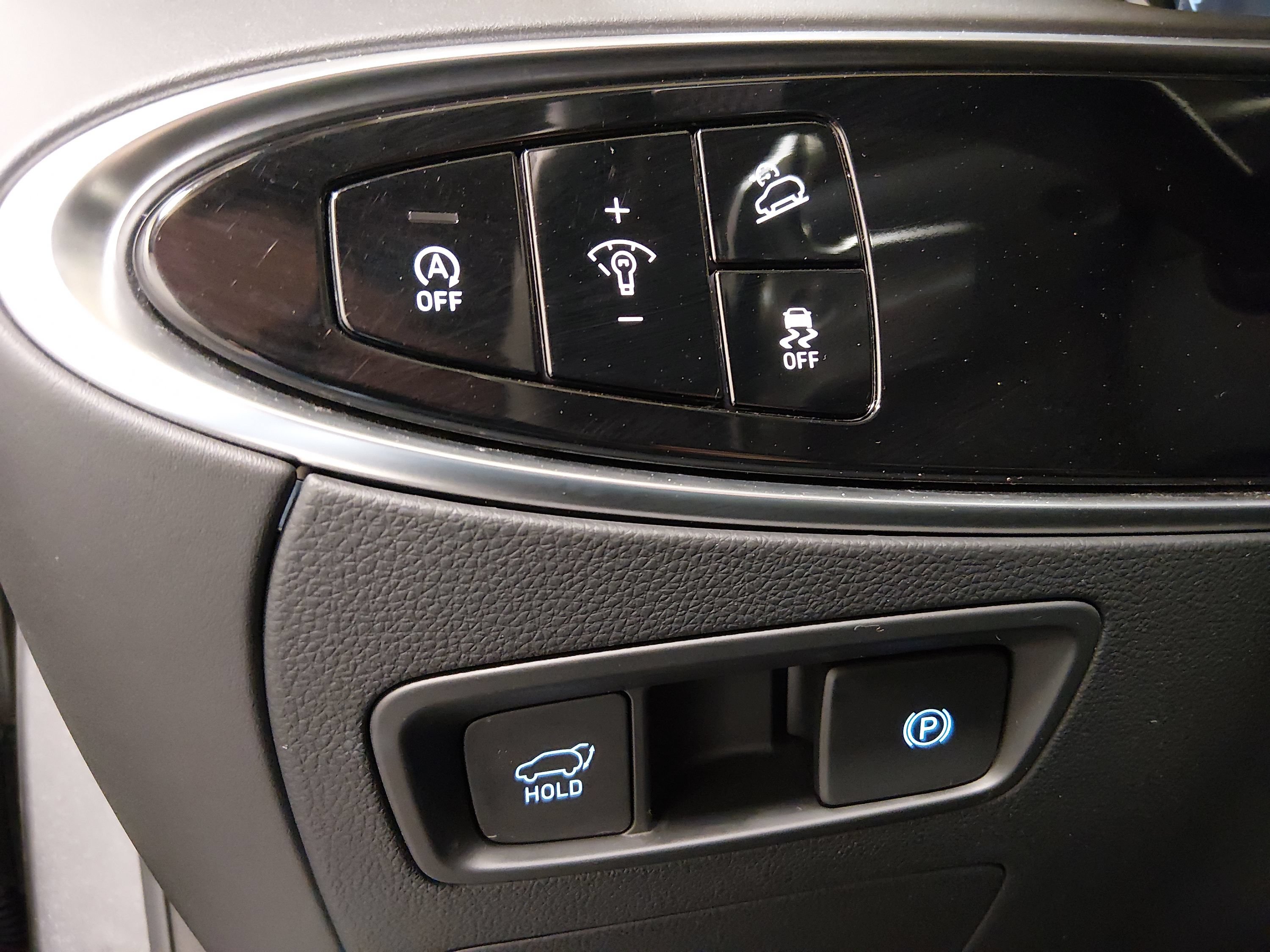2025 GENESIS GV70 Standard - Photo 13
