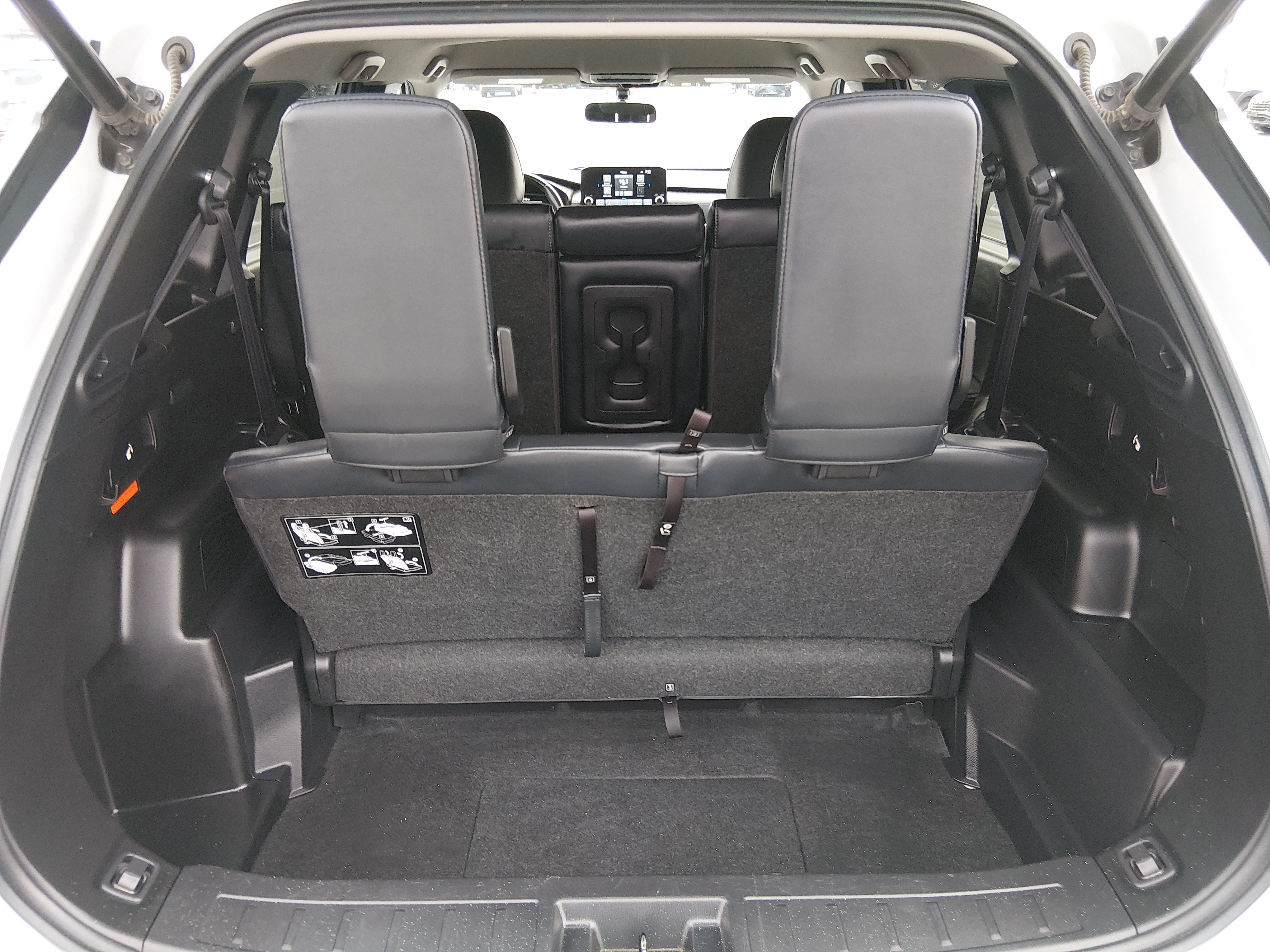 2024 Mitsubishi Outlander Plug-in Hybrid SE - Photo 11