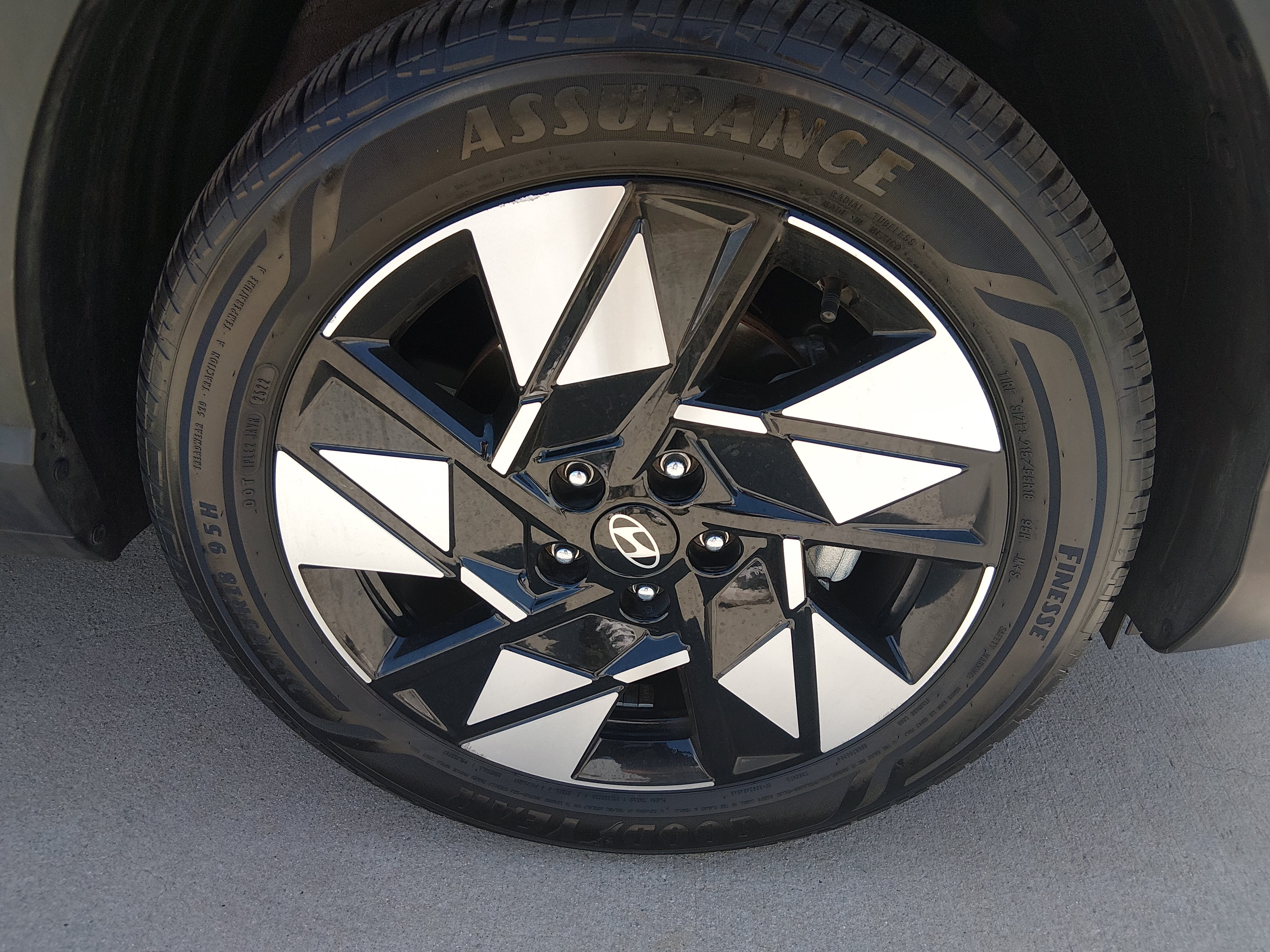 2024 Hyundai Kona SEL - Photo 10