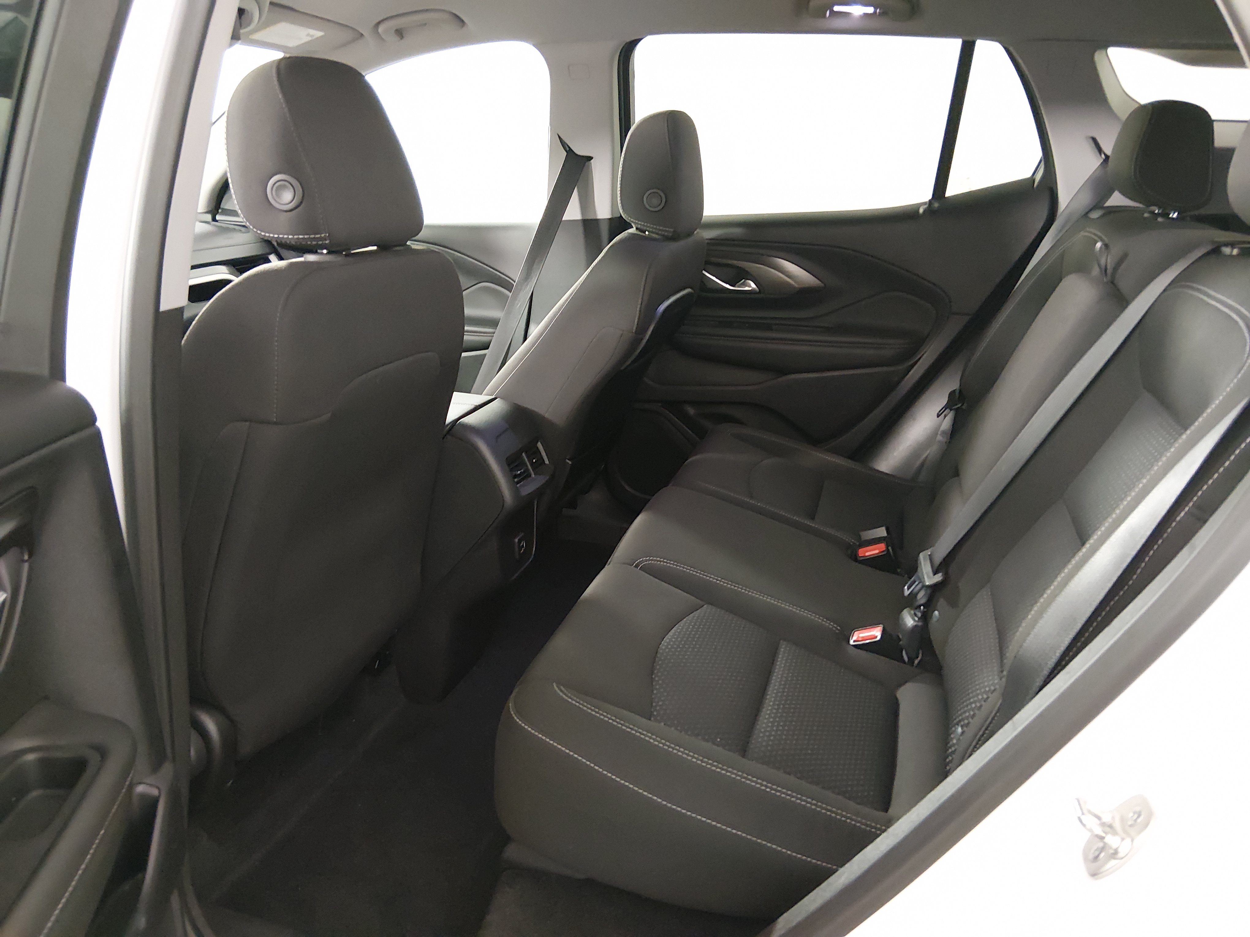 2024 GMC Terrain SLE - Photo 20