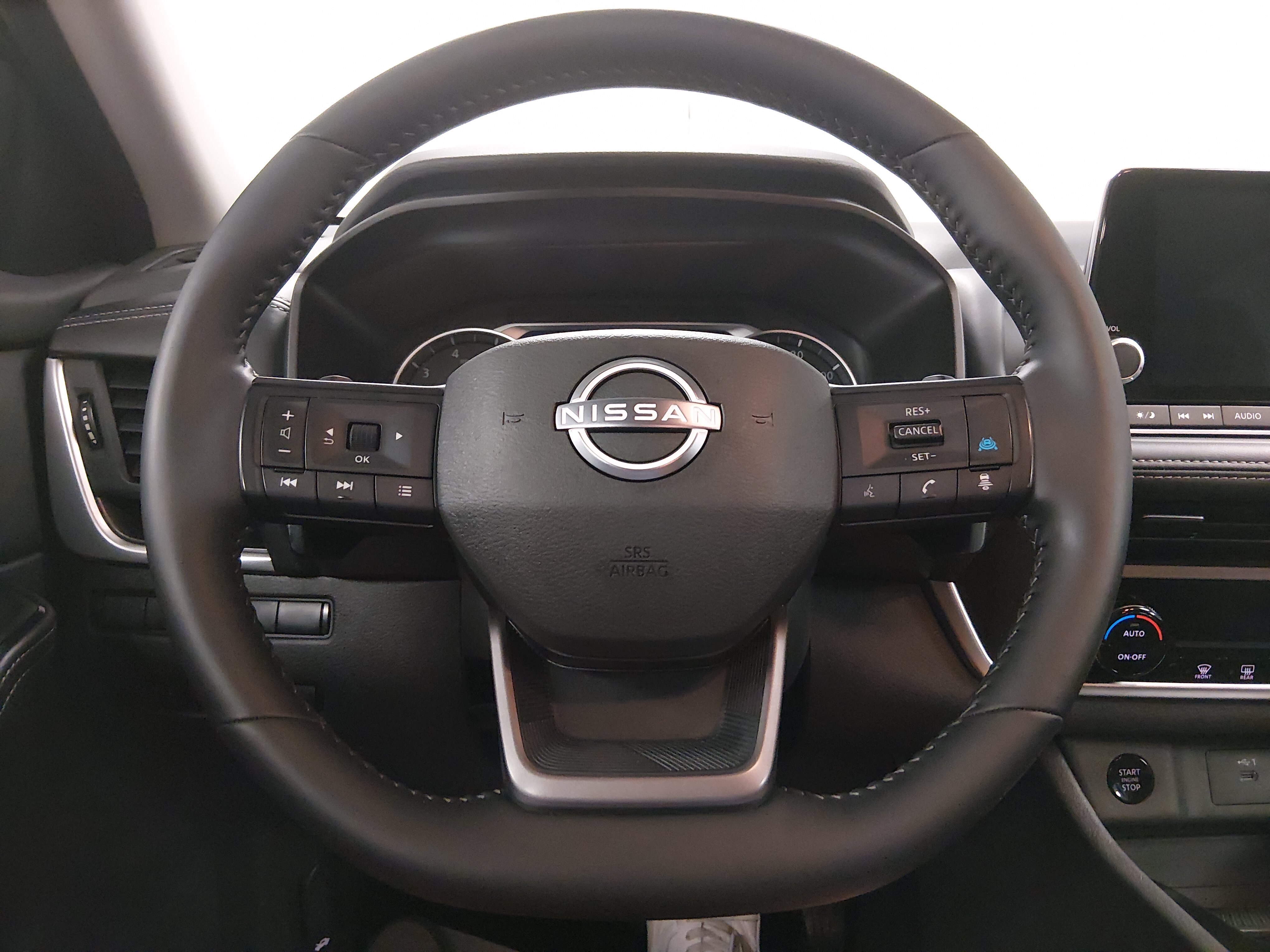 2026 Nissan Rogue SV - Photo 12