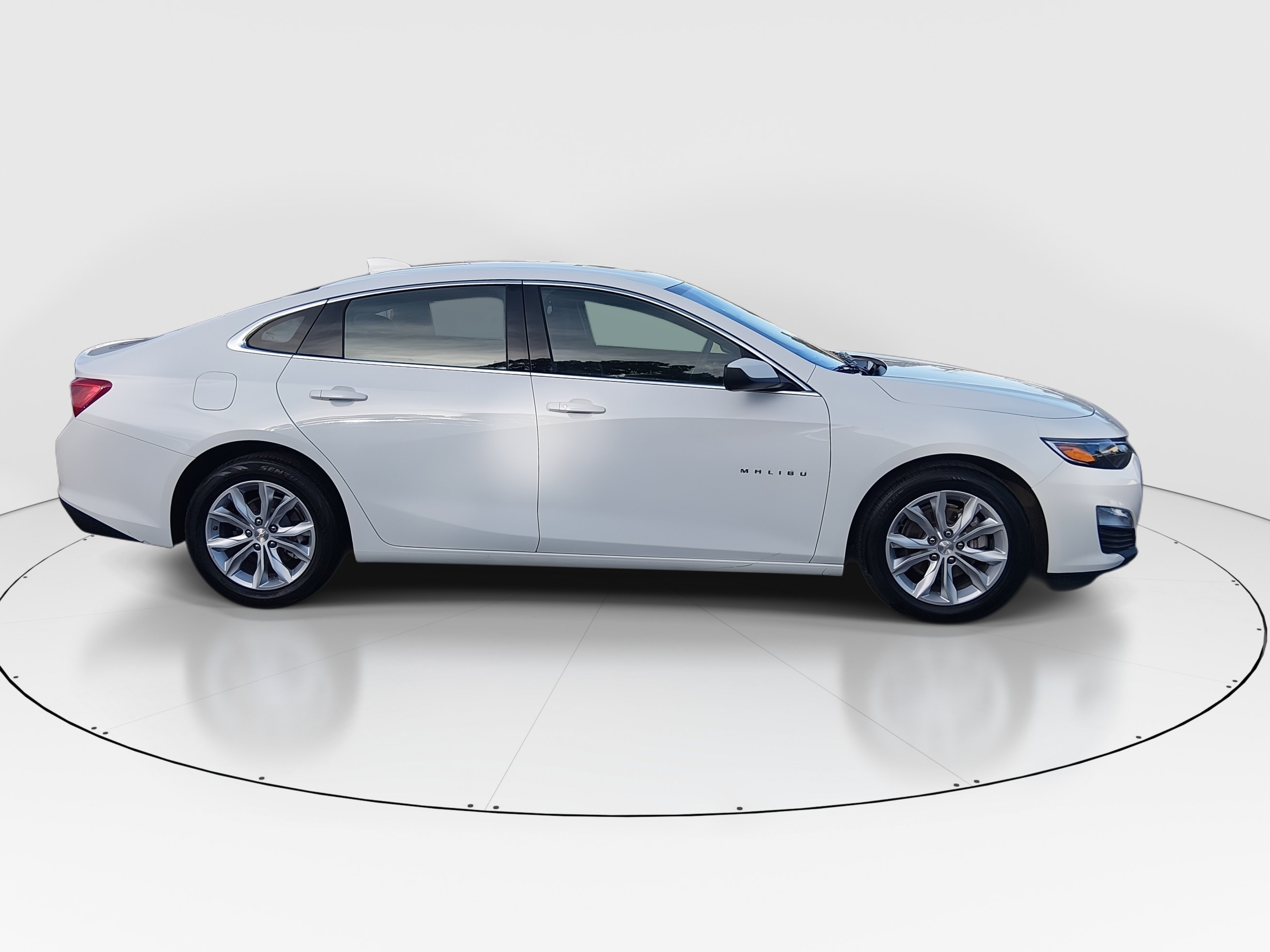2024 Chevrolet Malibu 1LT - Photo 8