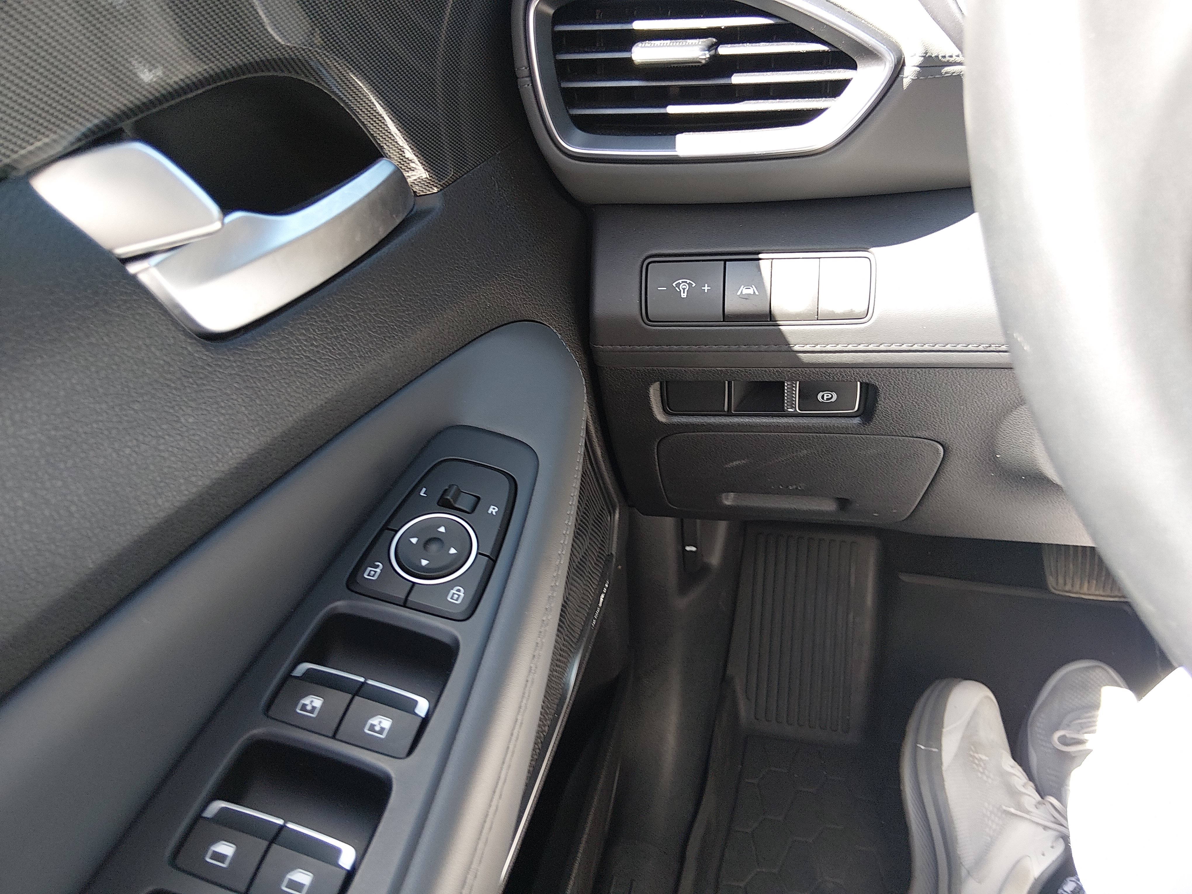 2023 Hyundai Santa Fe SEL - Photo 13