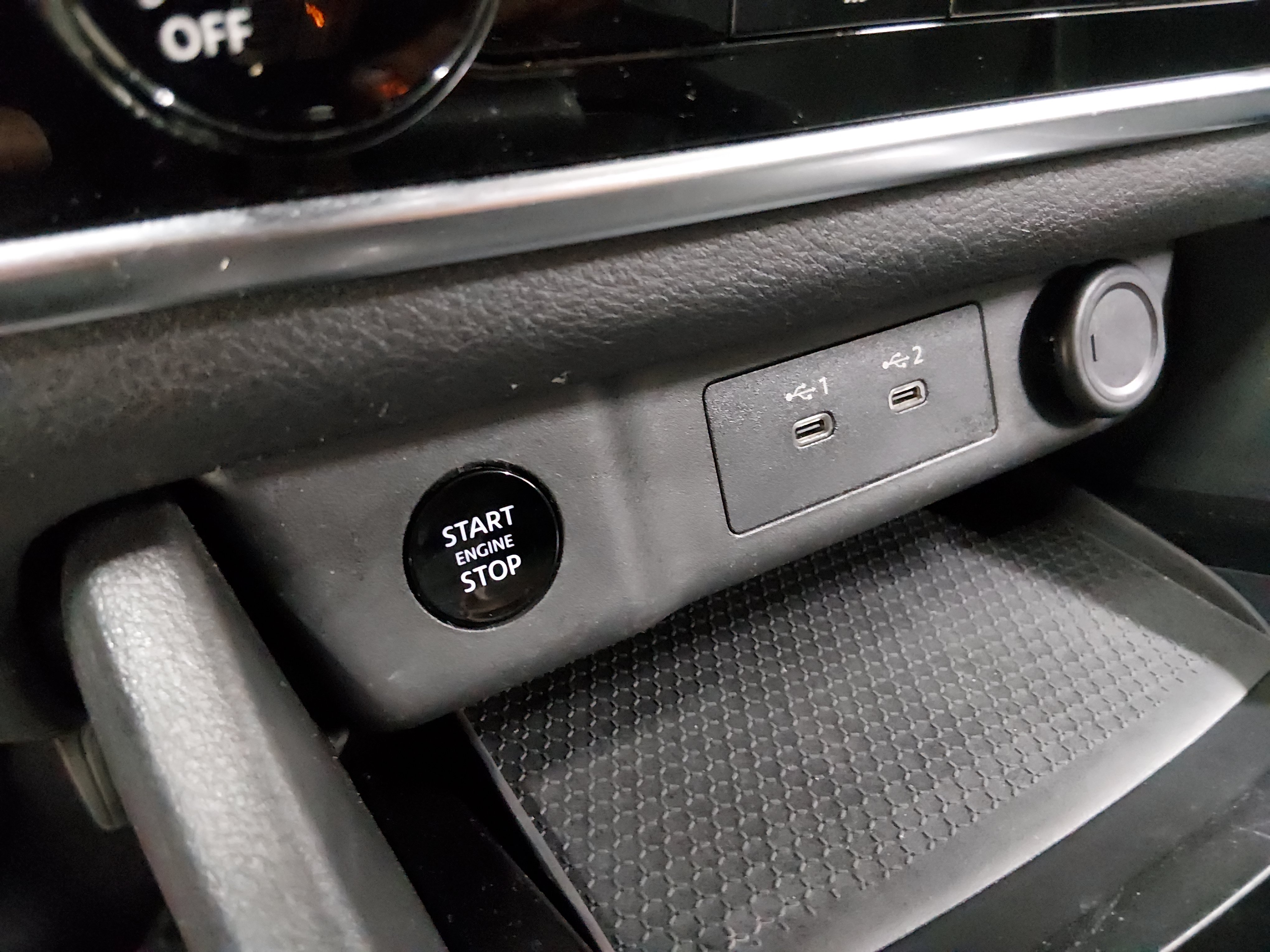 2024 Nissan Rogue S - Photo 17