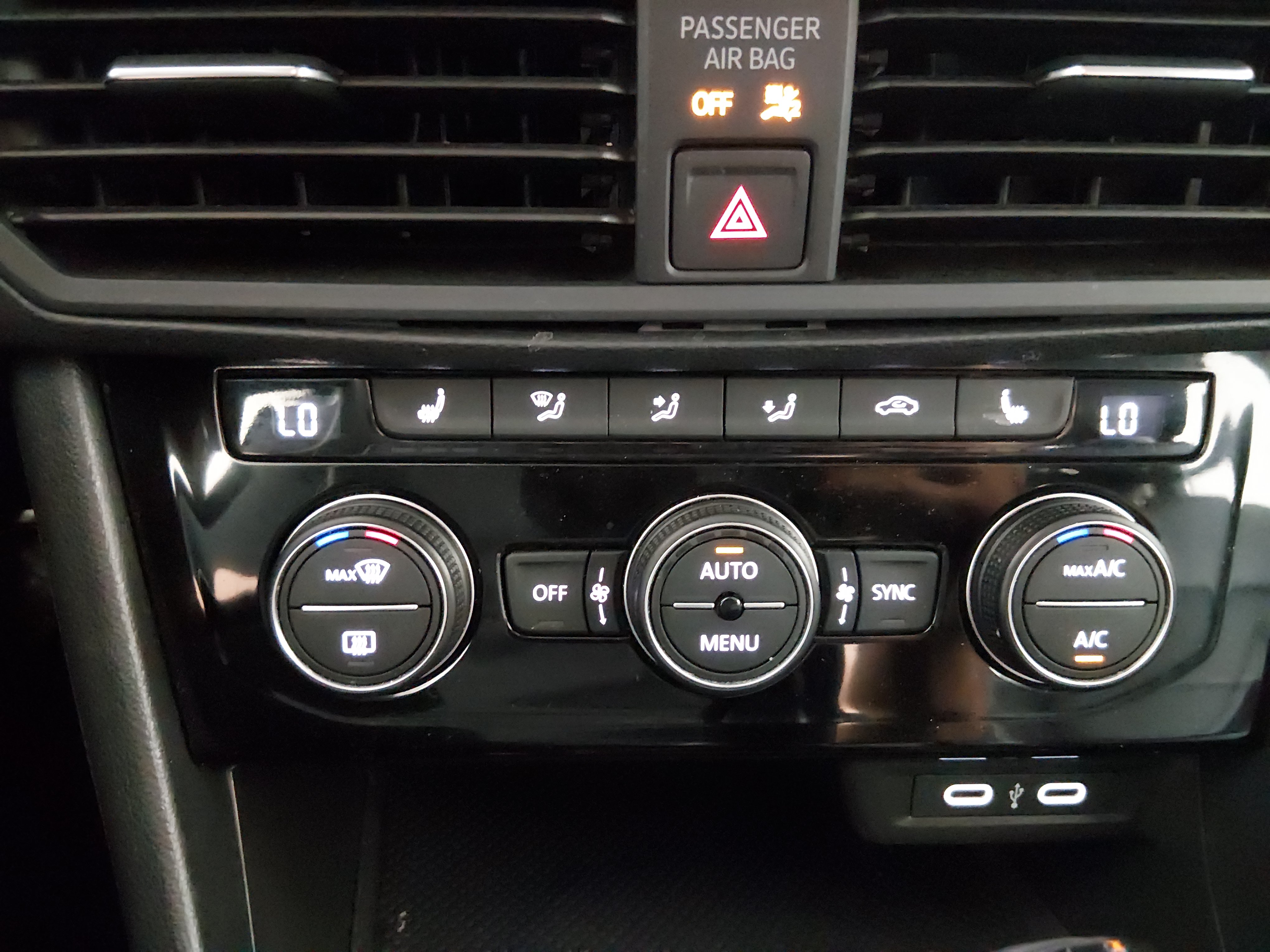 2024 Volkswagen Jetta SE - Photo 18